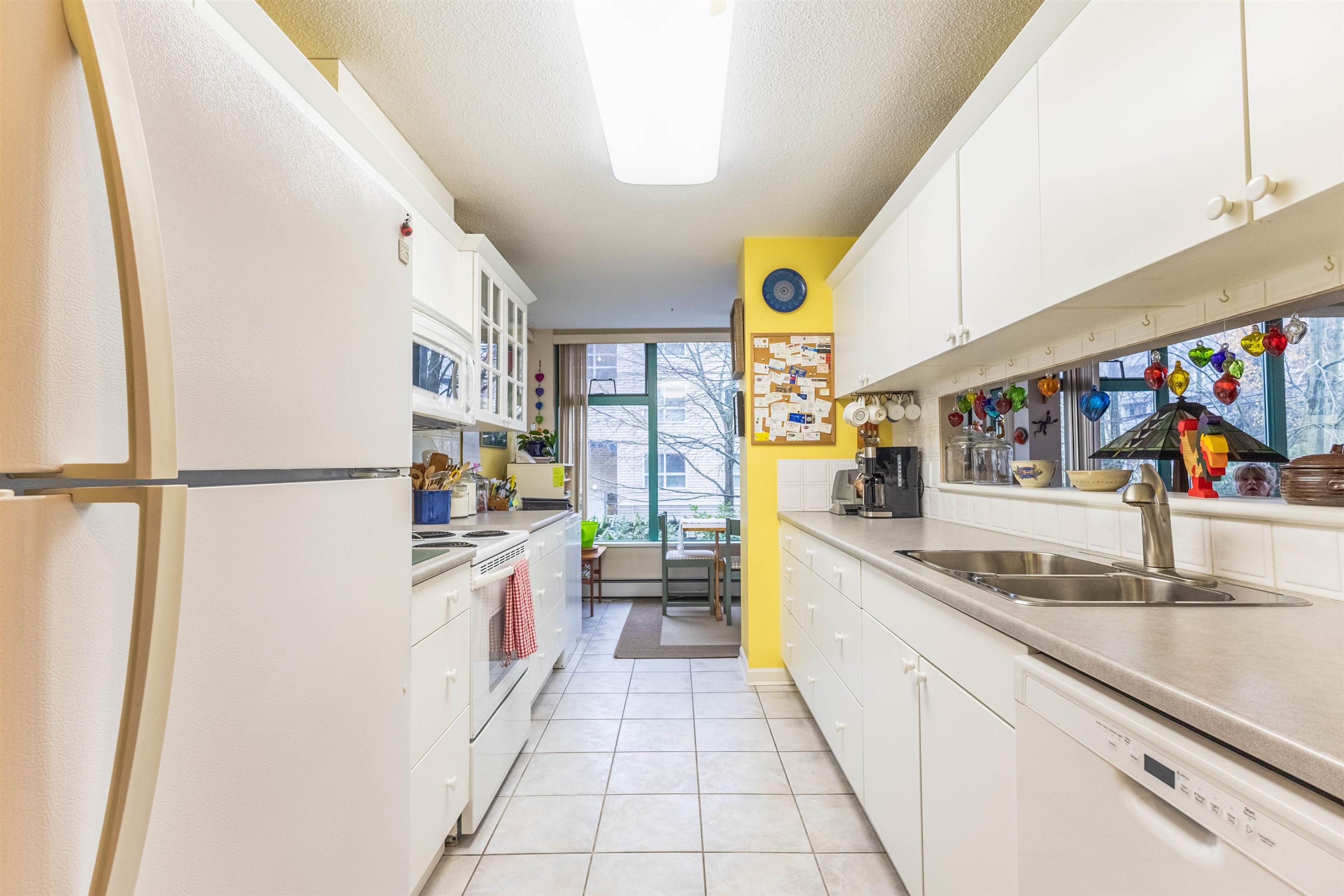 #207 15466 NORTH BLUFF ROAD - 8