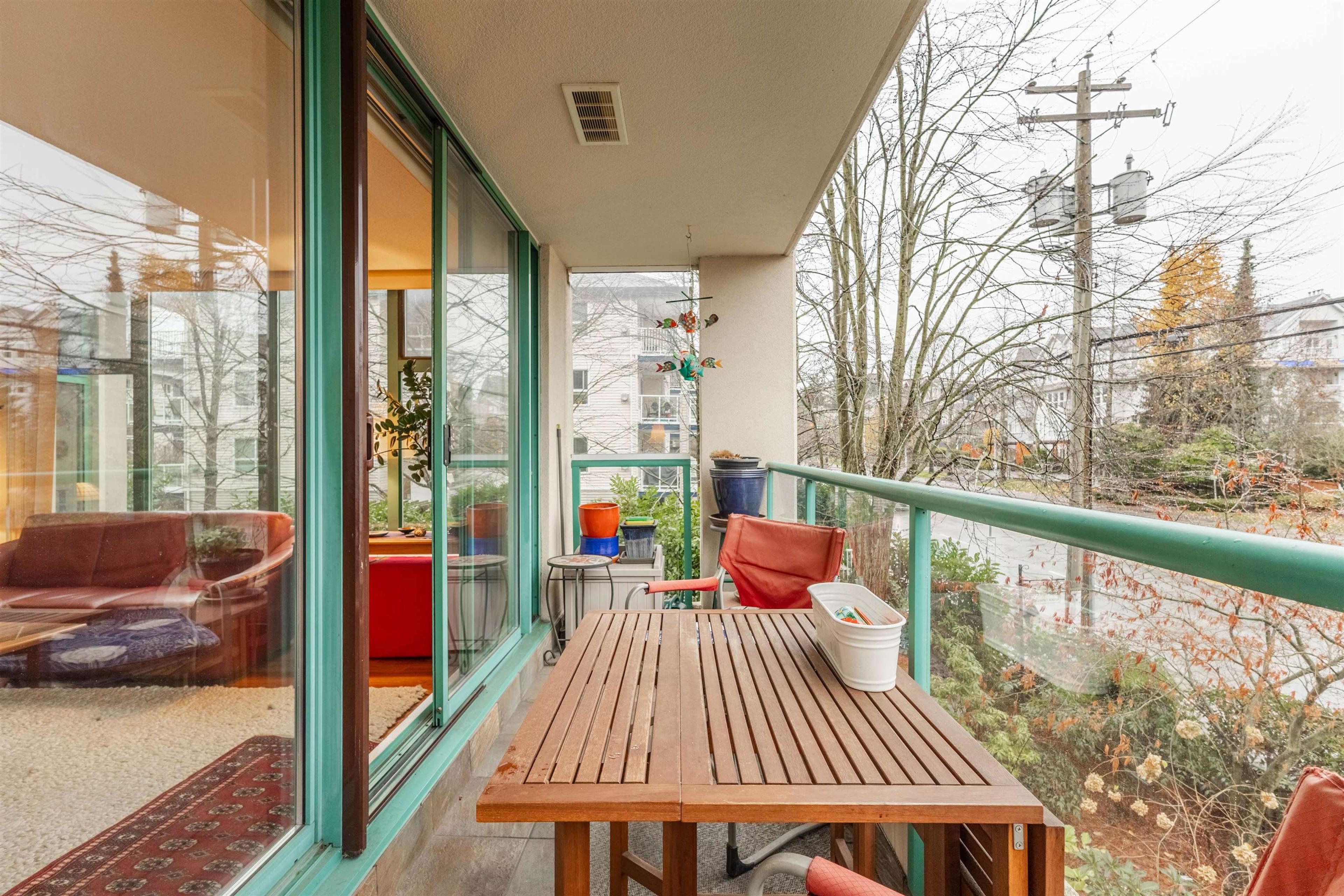 #207 15466 NORTH BLUFF ROAD - 21