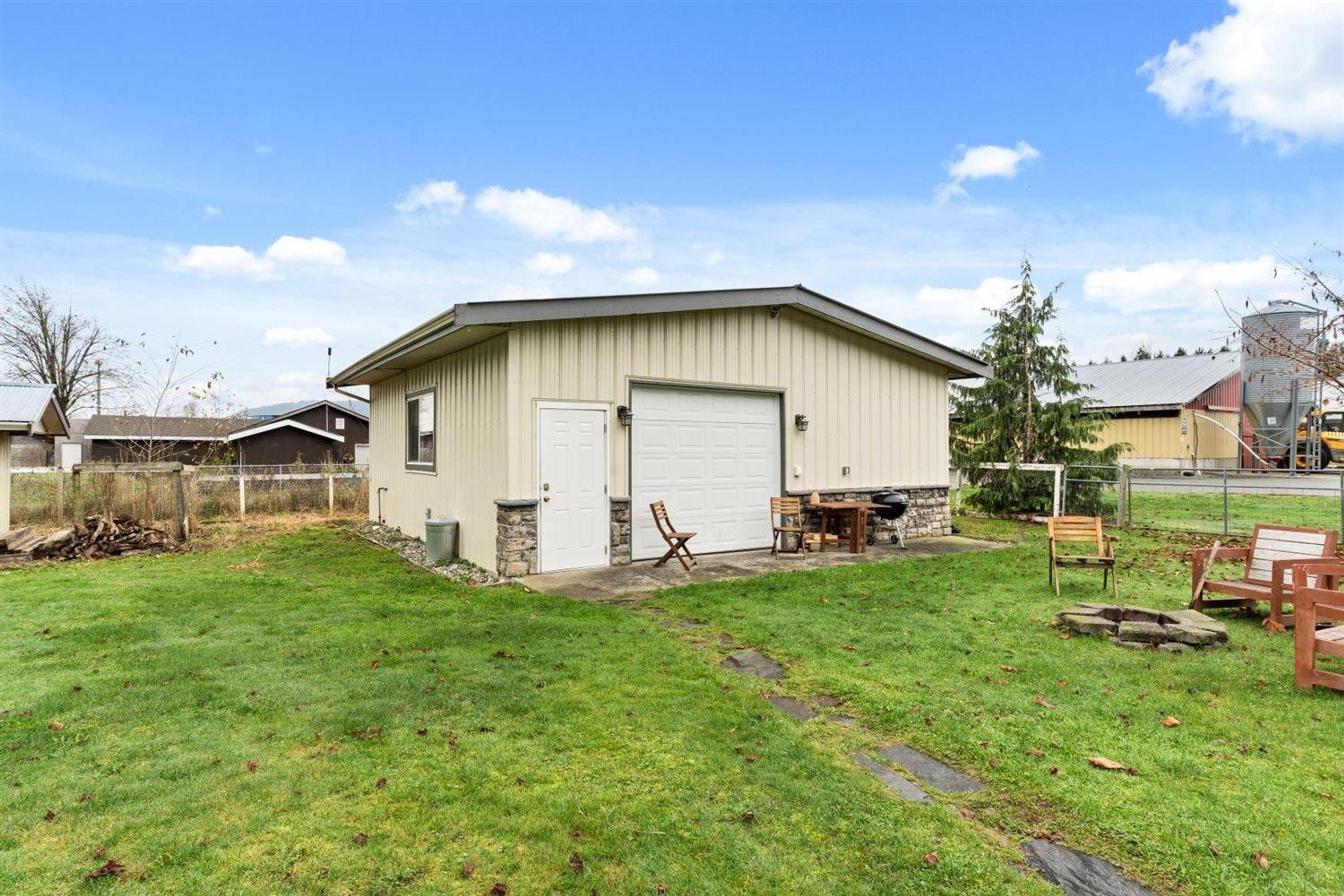43057 VEDDER MOUNTAIN ROAD - 35