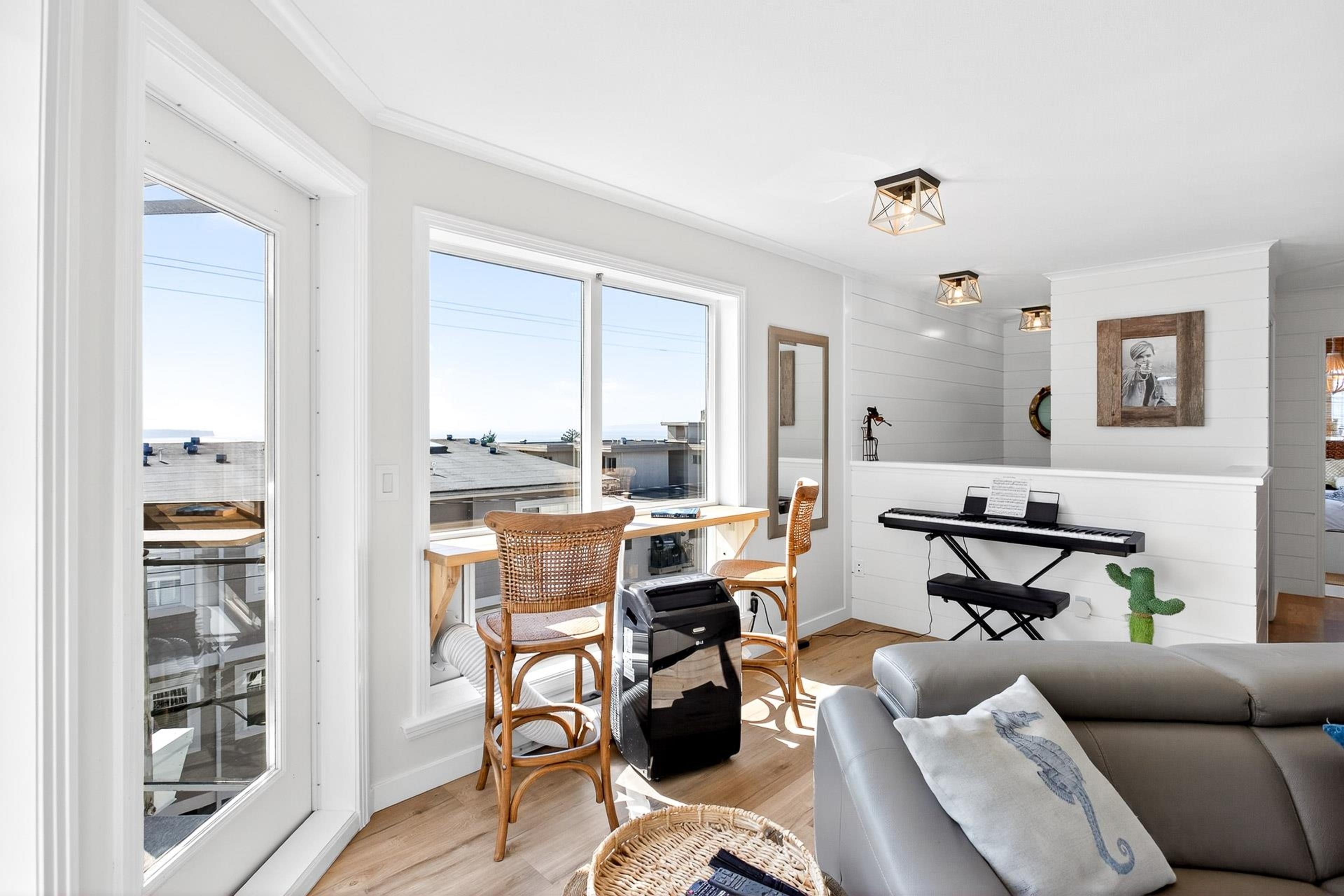 #205 15154 ROPER AVENUE - 26