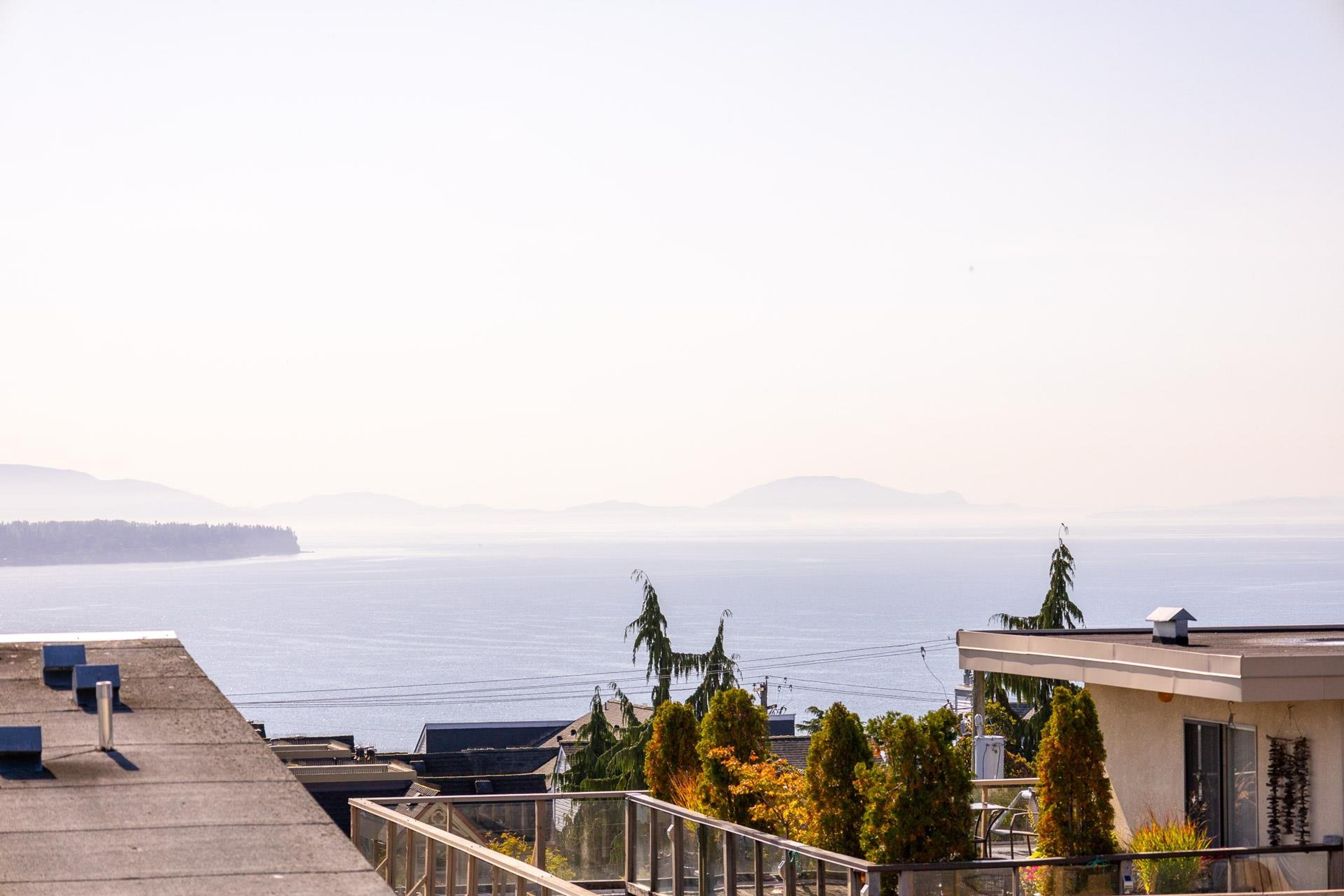 #205 15154 ROPER AVENUE - 34