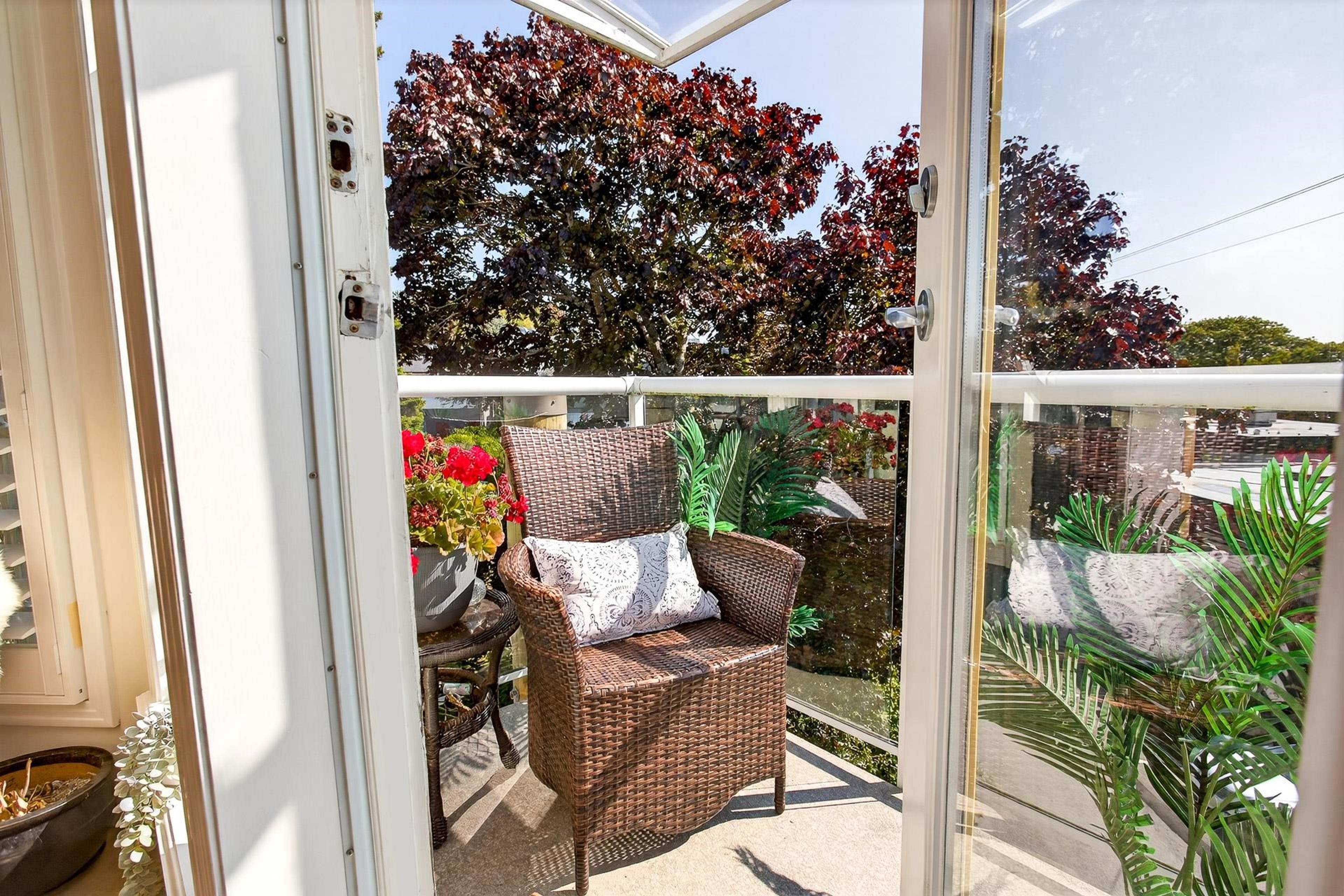 #205 15154 ROPER AVENUE - 29