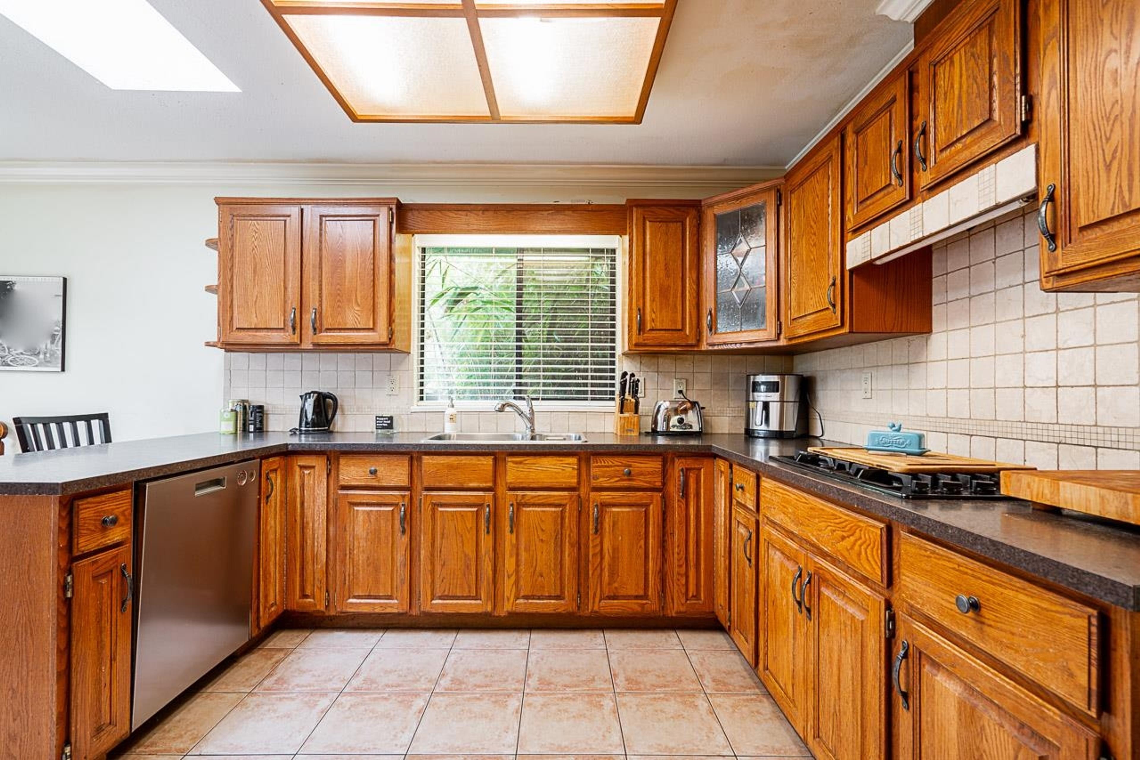 15576 BUENA VISTA AVENUE - 12