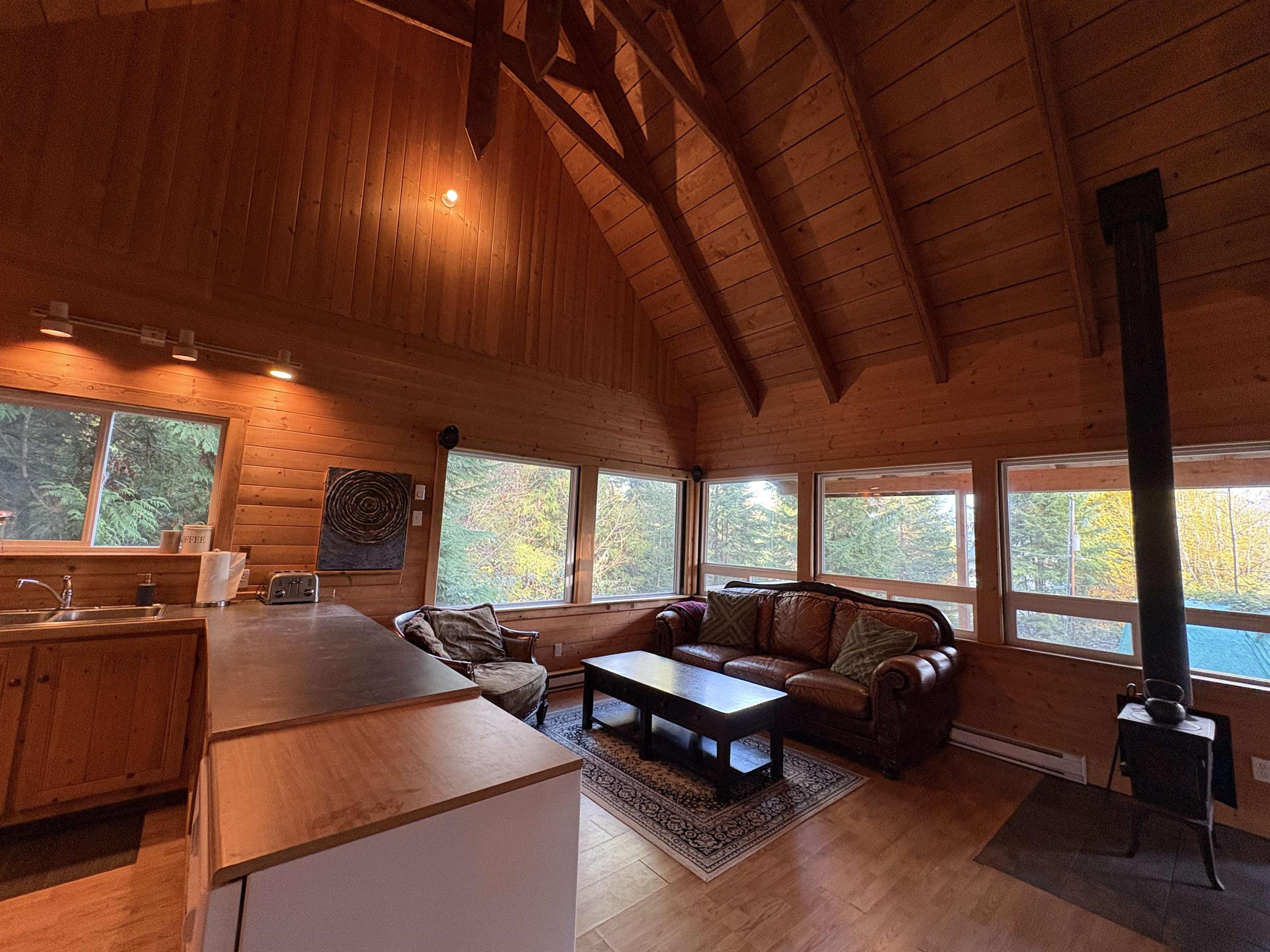 815 THE GROVE ROAD - 7