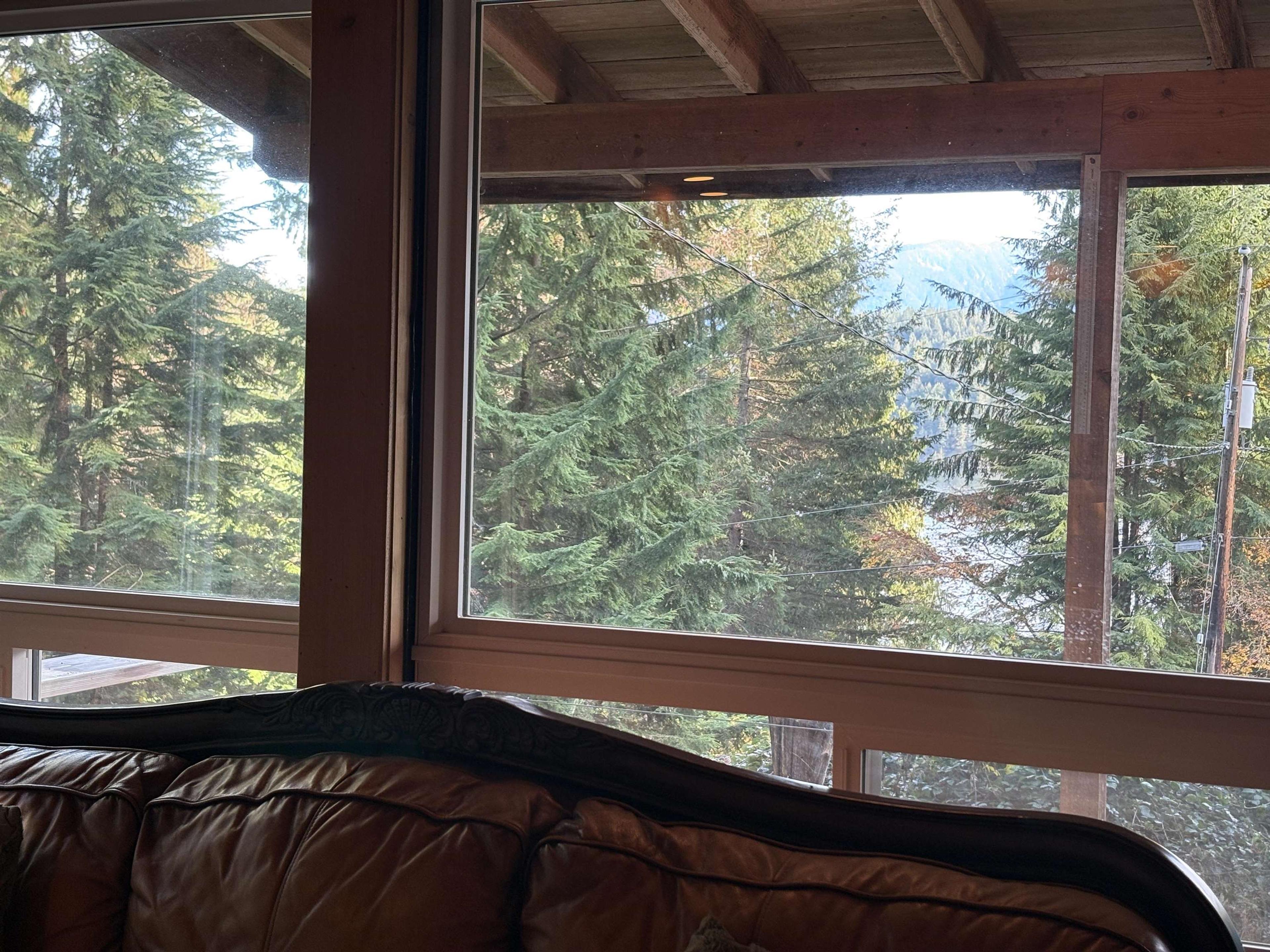 815 THE GROVE ROAD - 20