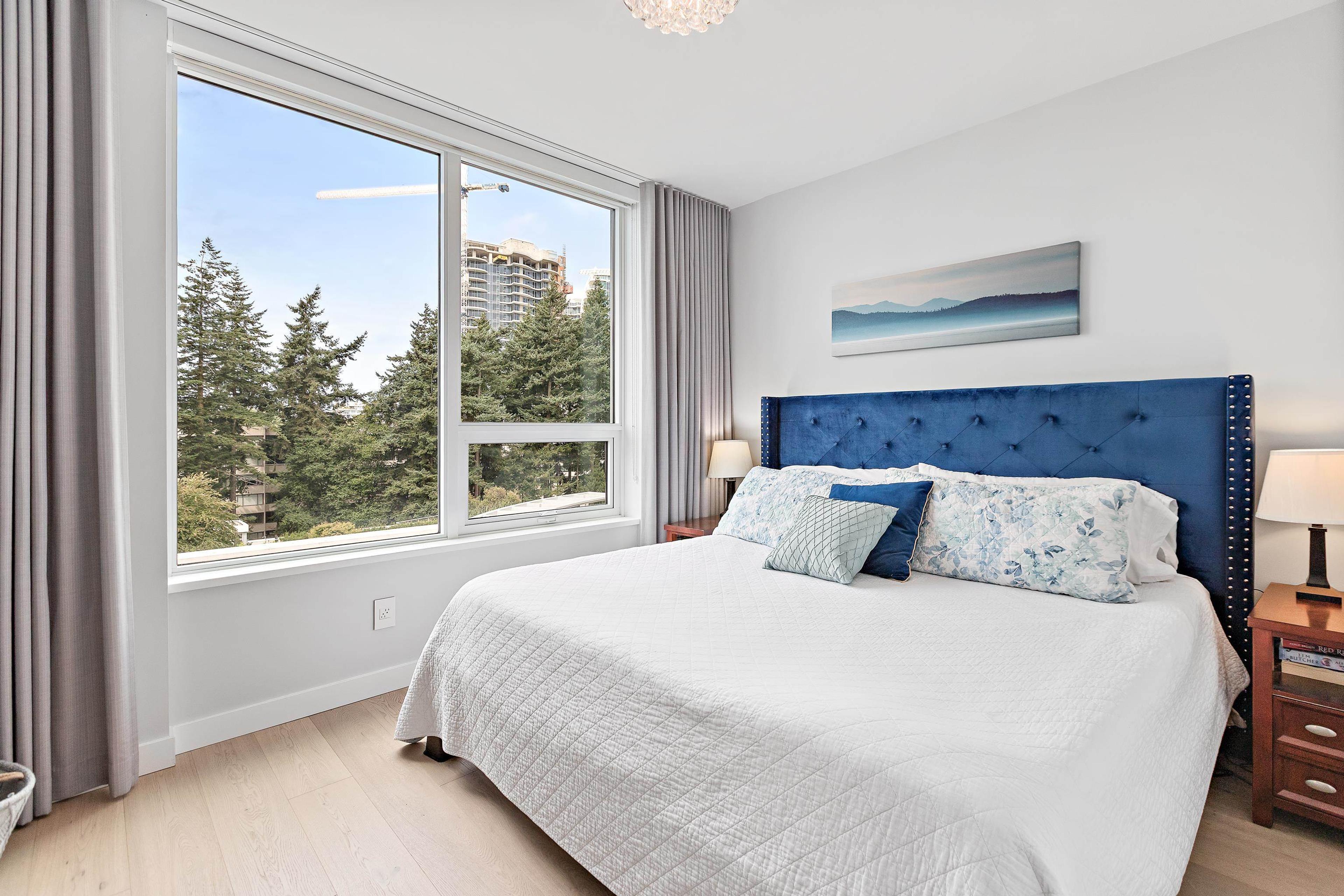 #601 1441 JOHNSTON ROAD - 23