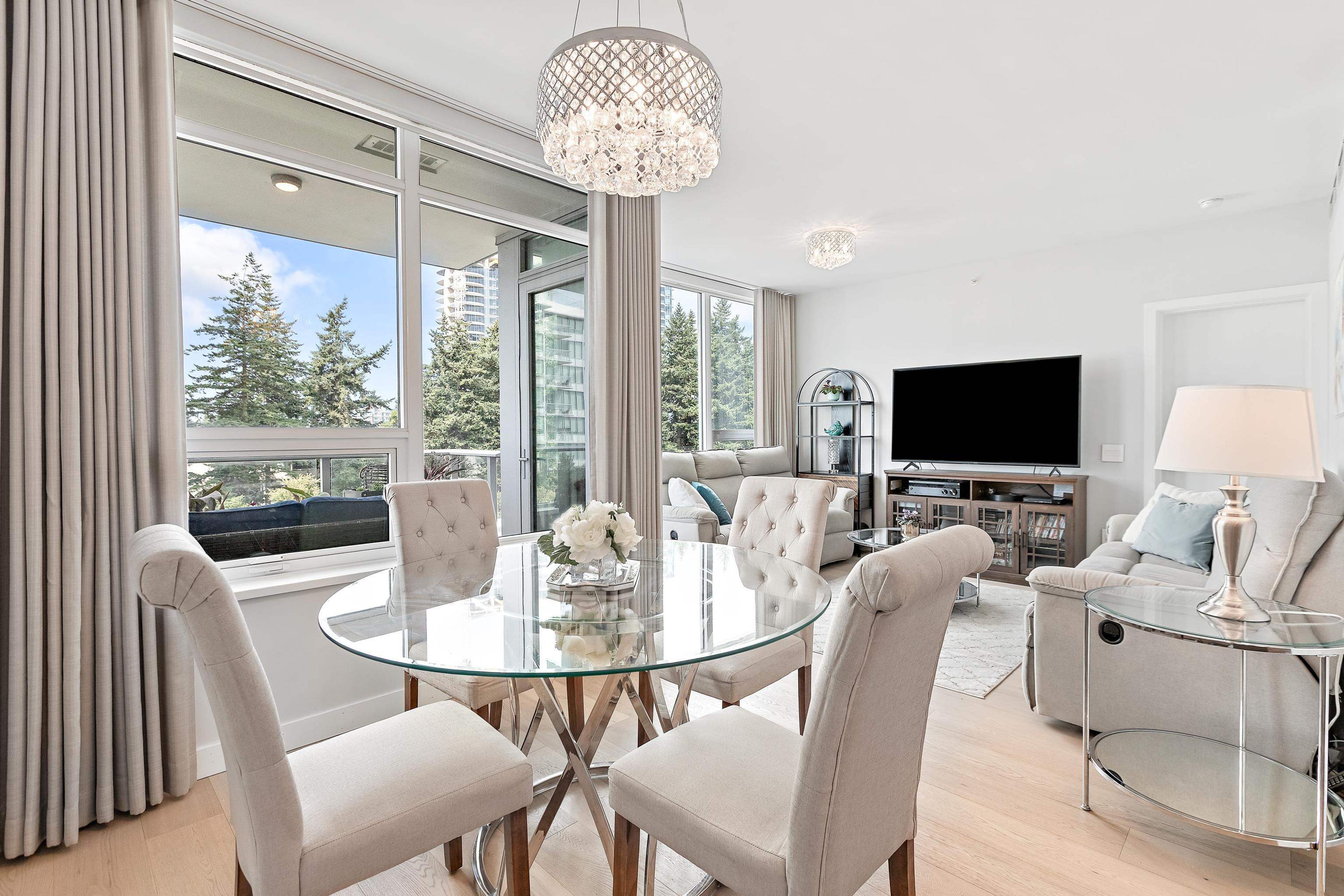 #601 1441 JOHNSTON ROAD - 16