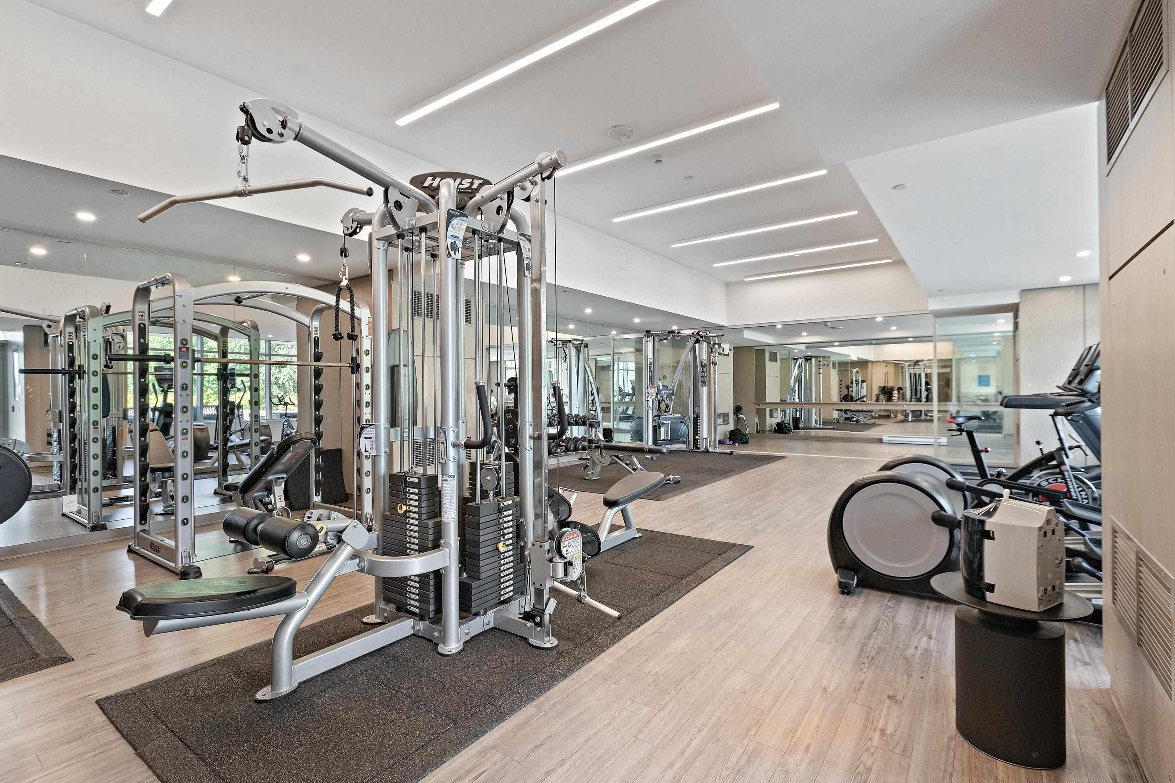 #601 1441 JOHNSTON ROAD - 36