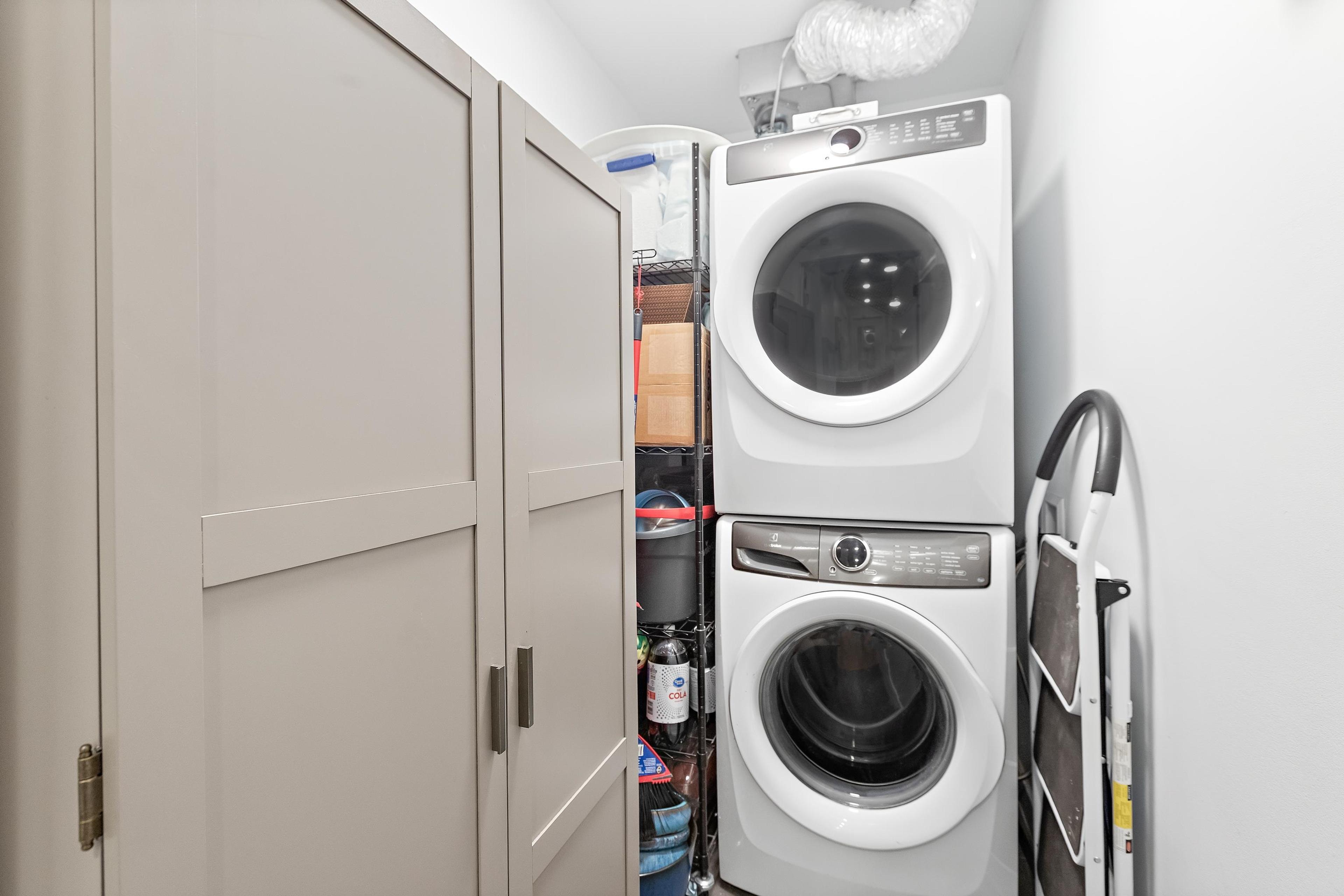 #601 1441 JOHNSTON ROAD - 30