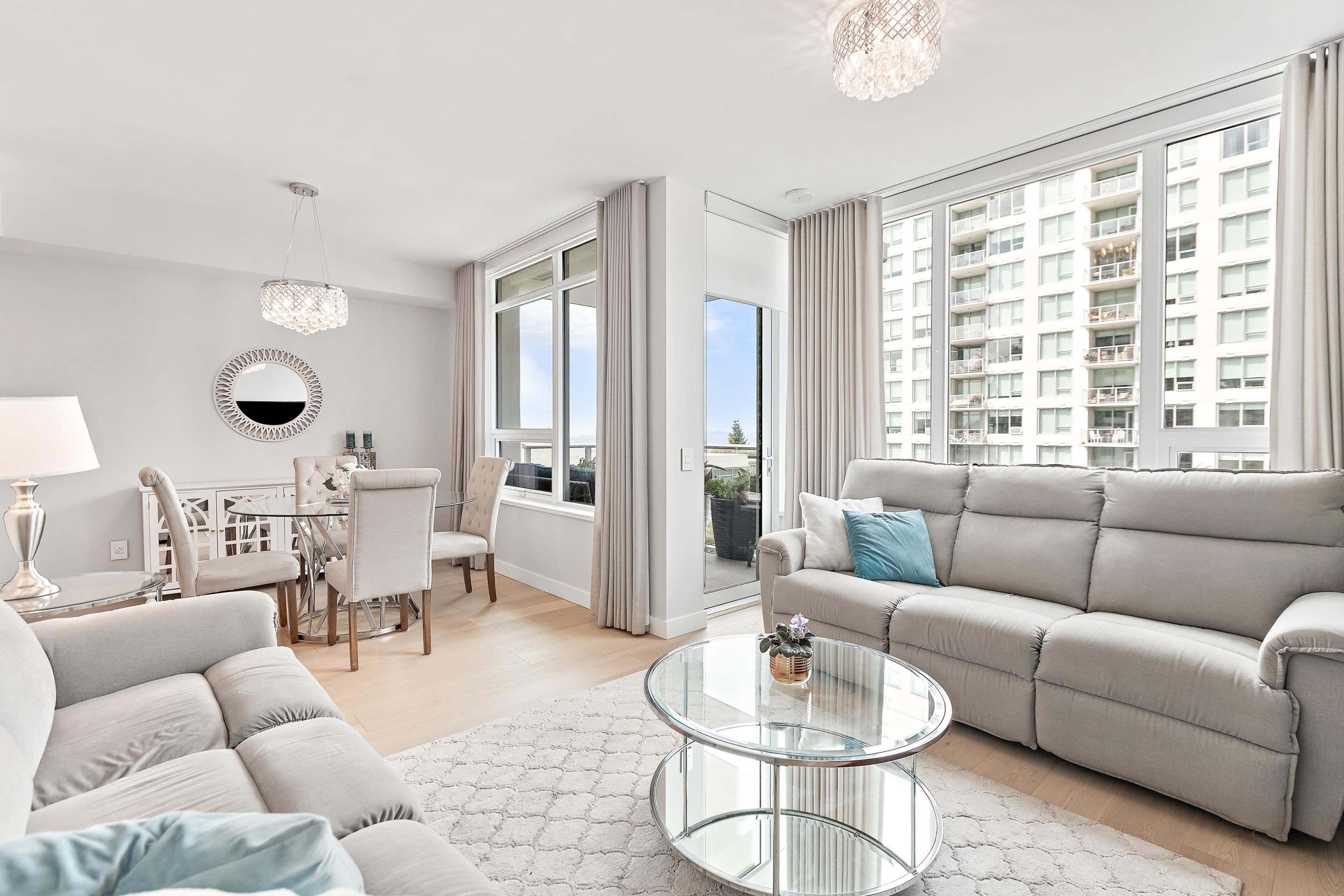 #601 1441 JOHNSTON ROAD - 18