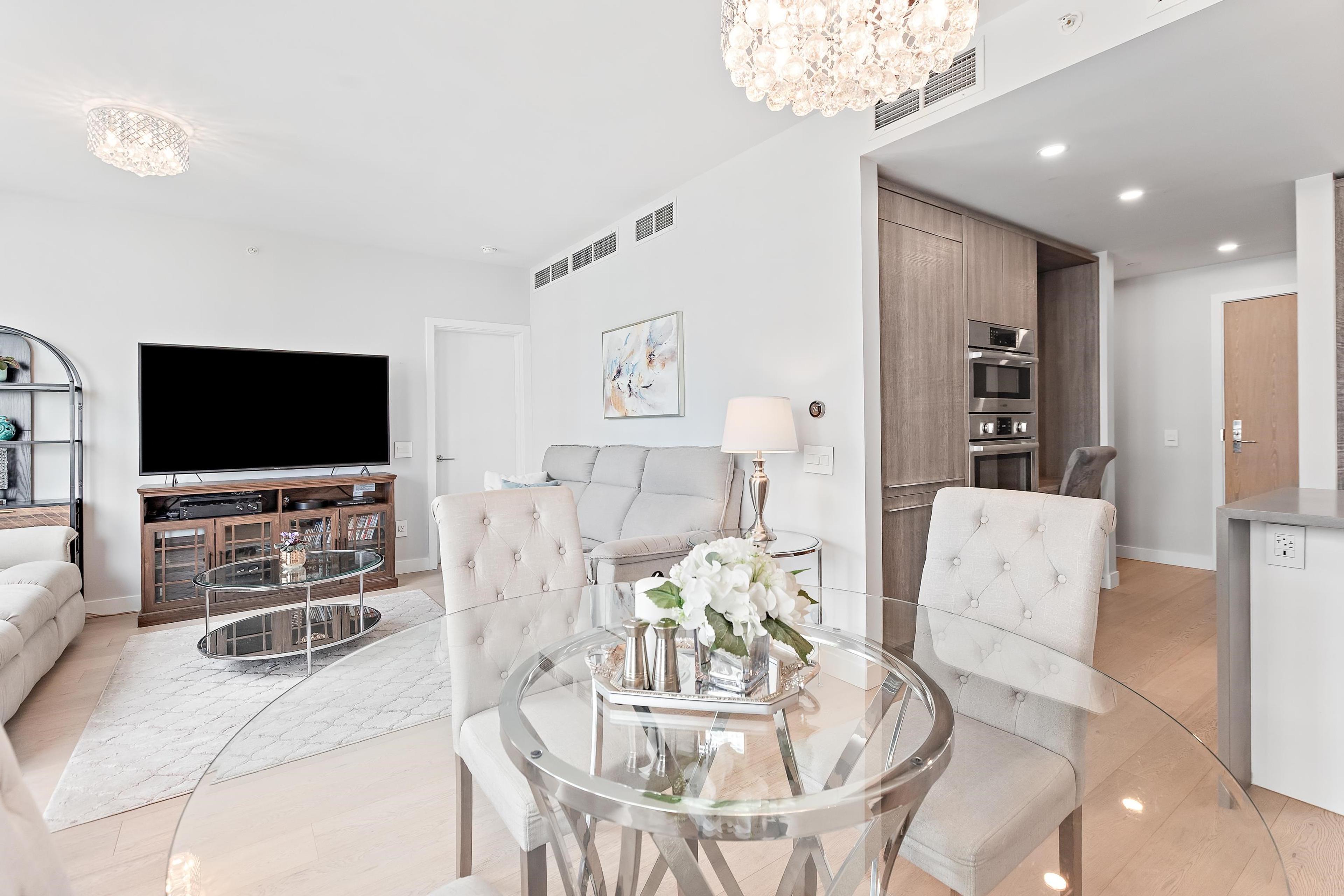 #601 1441 JOHNSTON ROAD - 15