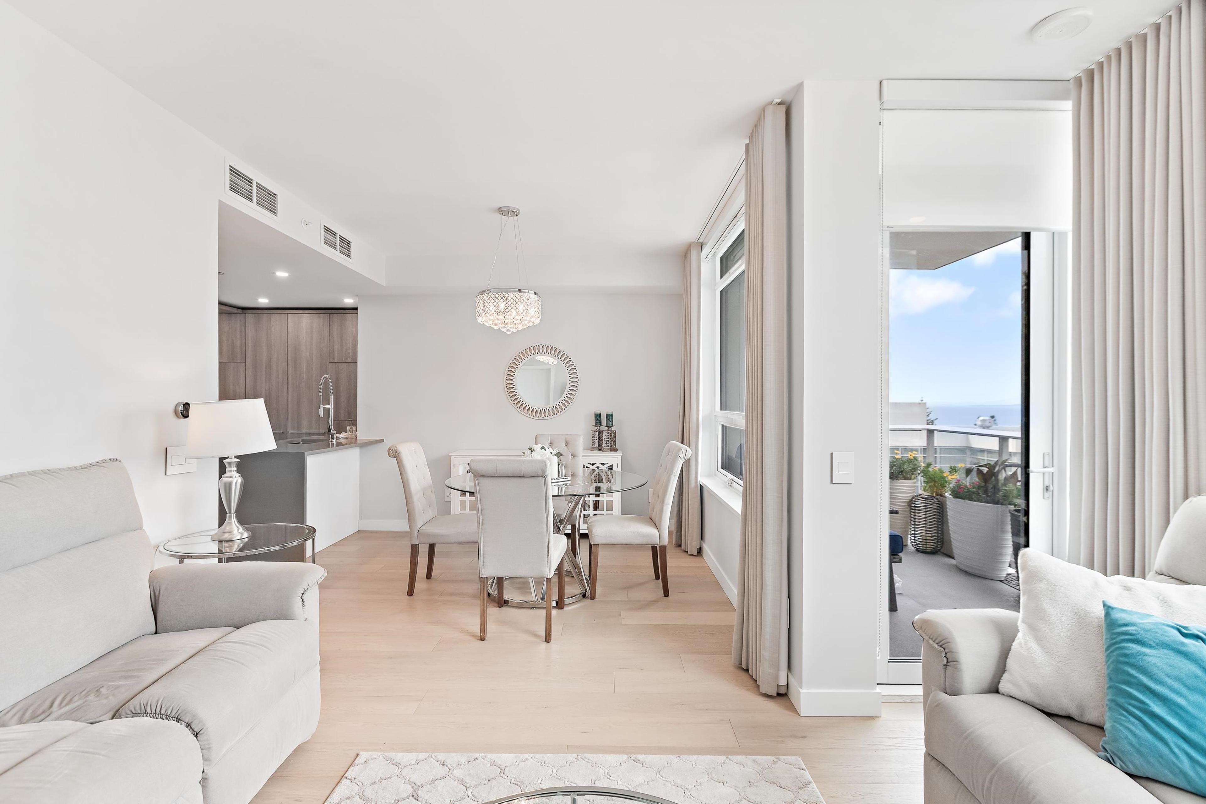 #601 1441 JOHNSTON ROAD - 19