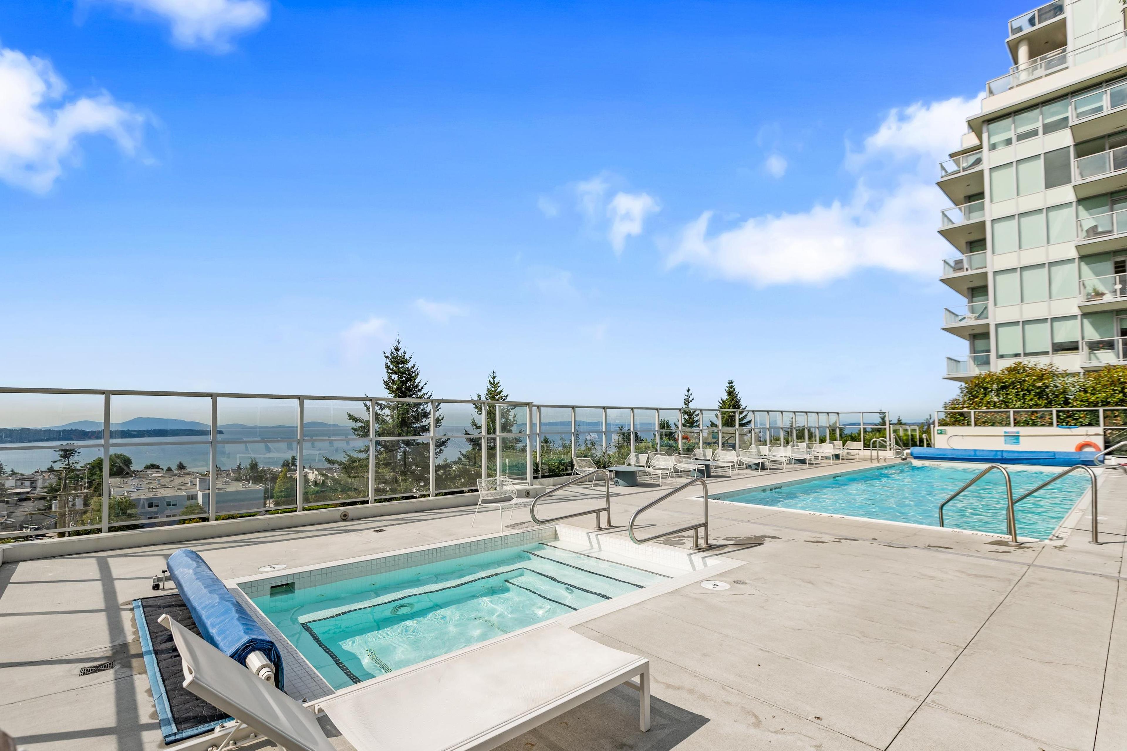 #601 1441 JOHNSTON ROAD - 35