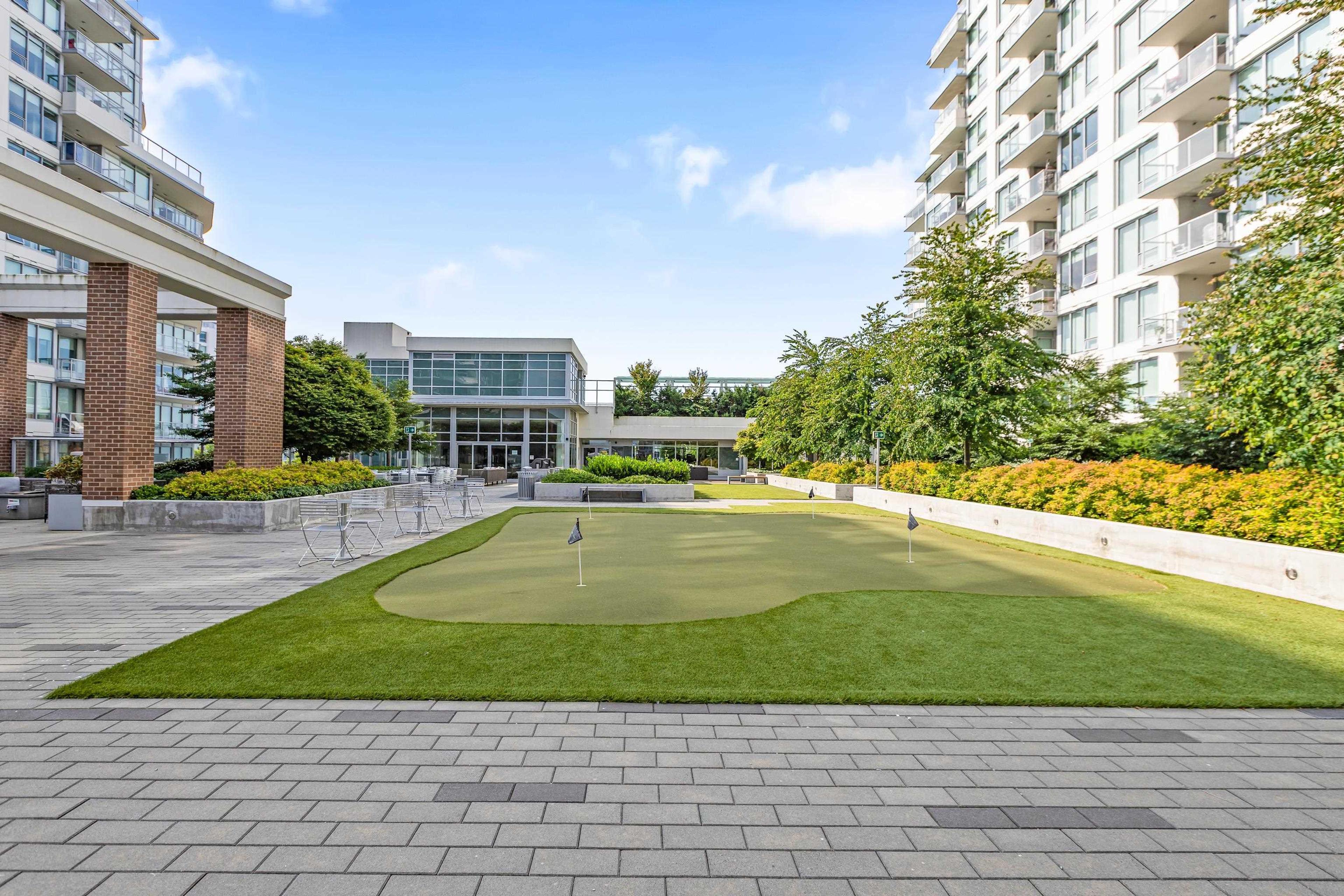 #601 1441 JOHNSTON ROAD - 31