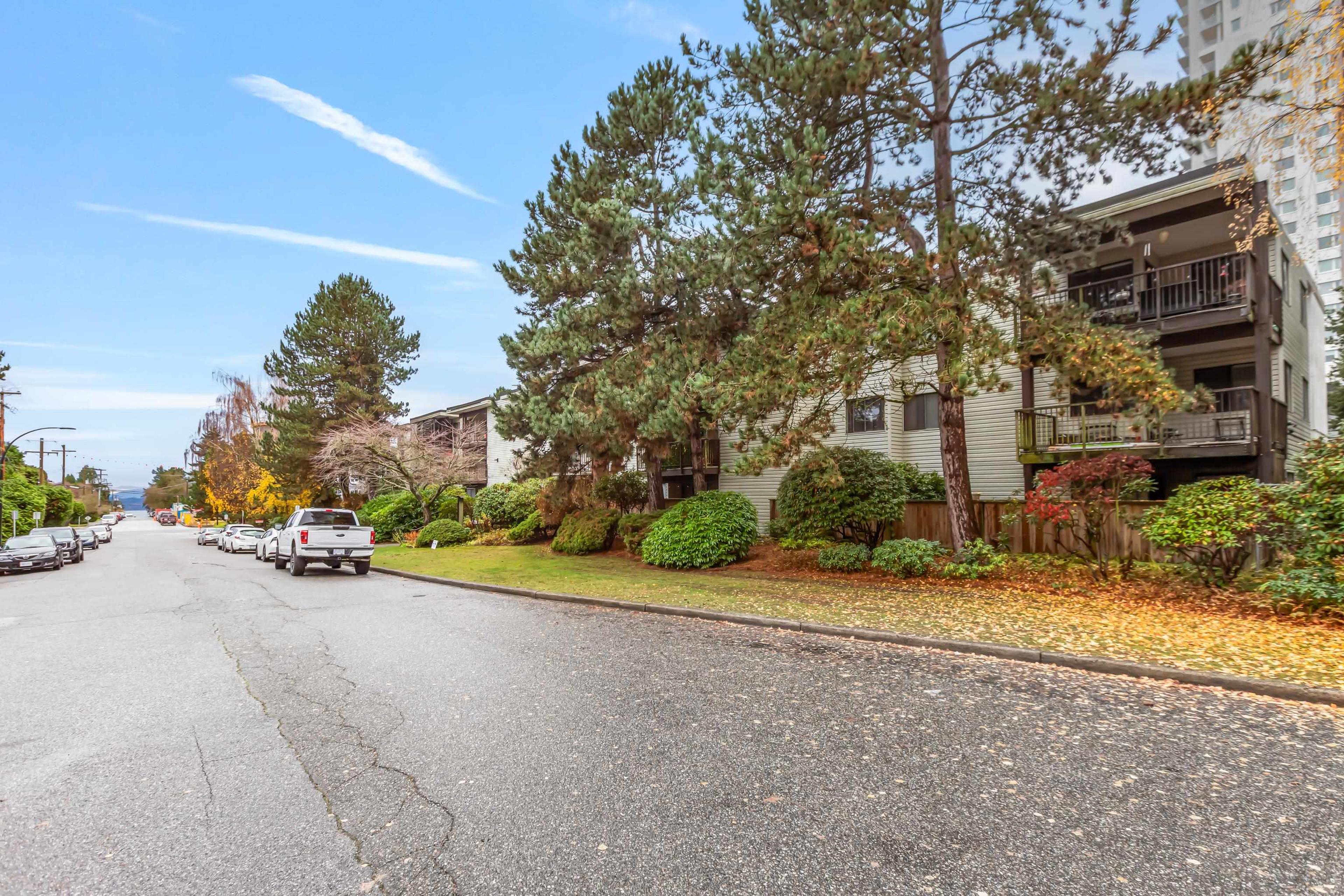 #107 1555 FIR STREET - Image 2