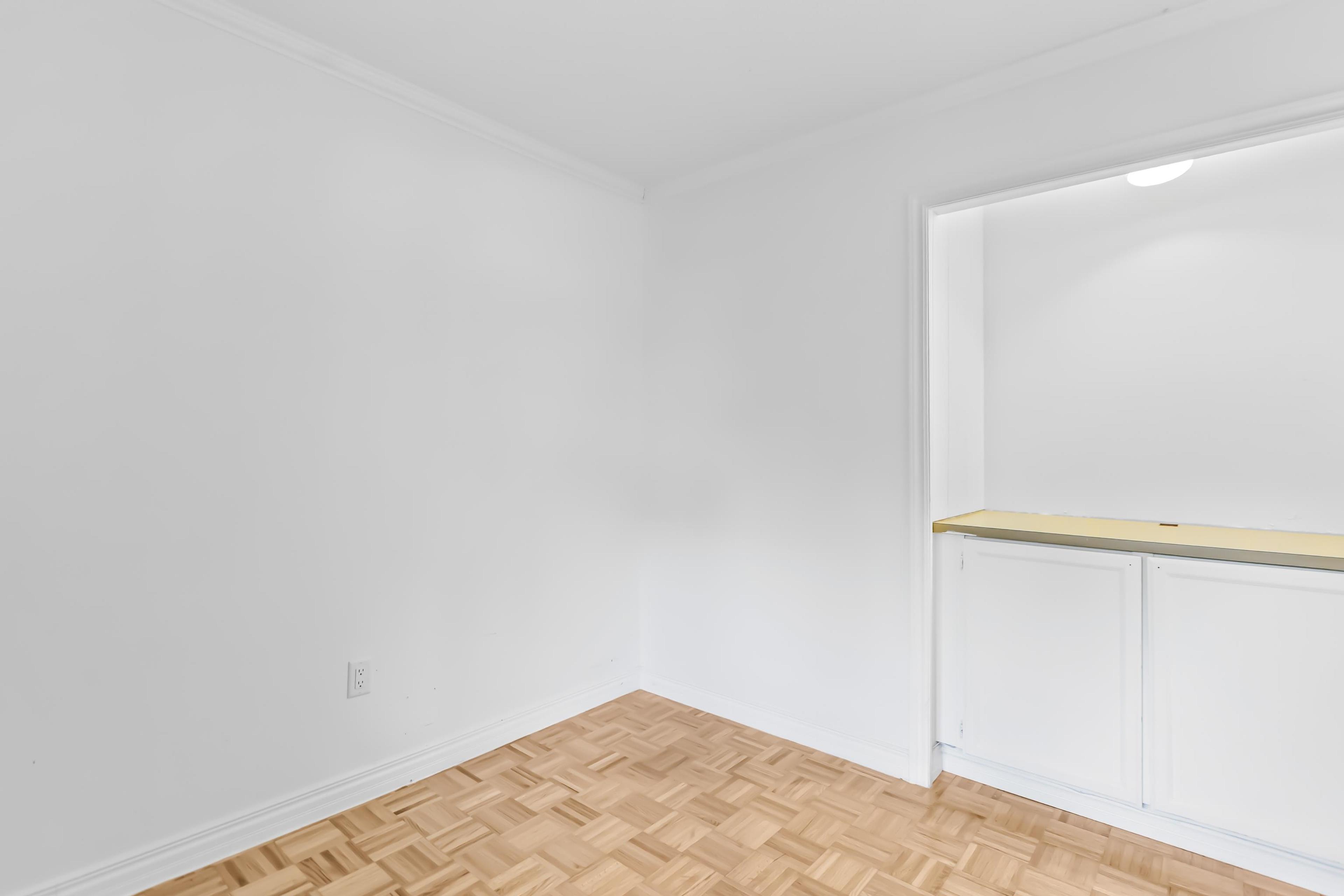 #107 1555 FIR STREET - 10