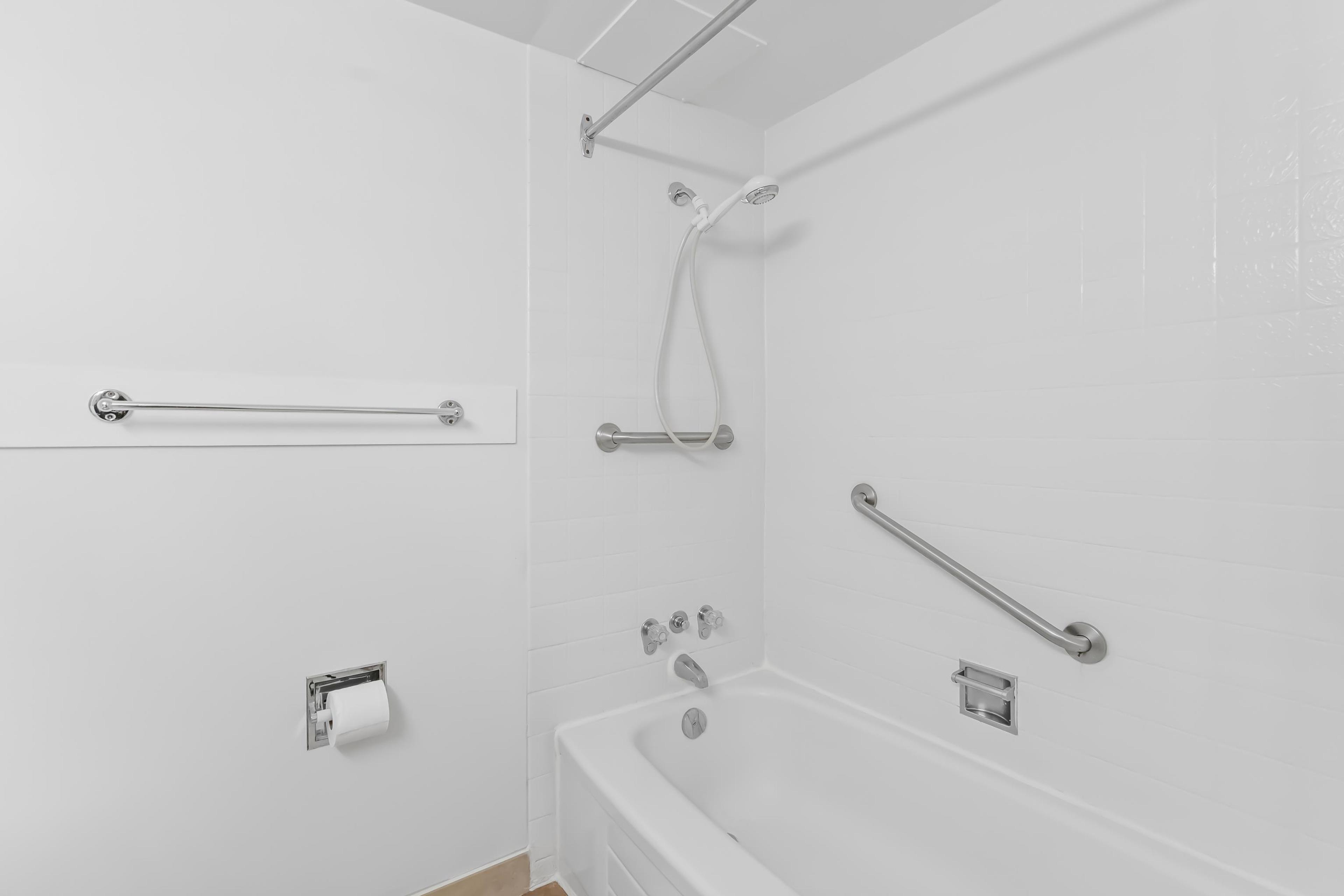 #107 1555 FIR STREET - 18