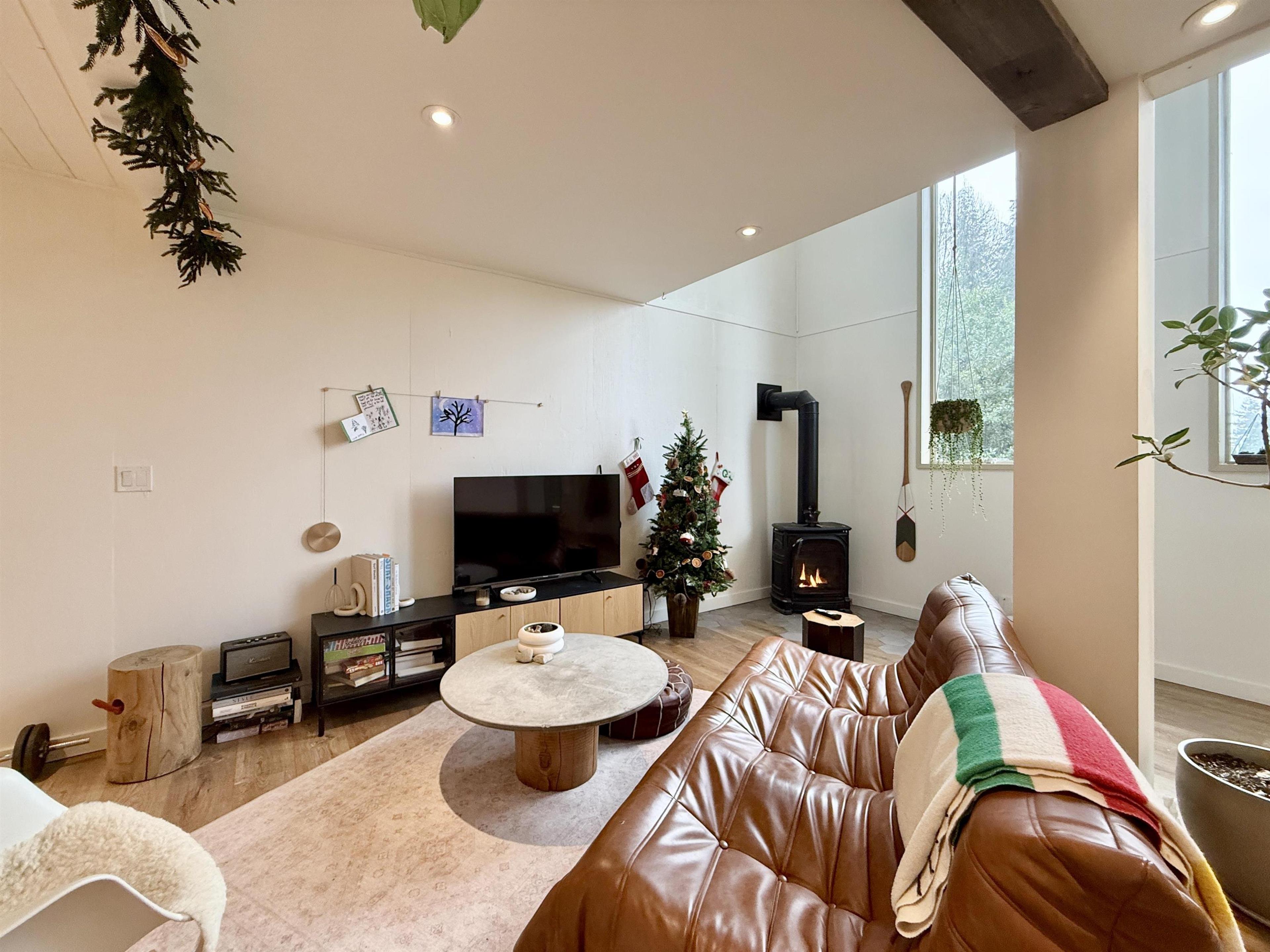 962 CEMETERY ROAD - 6