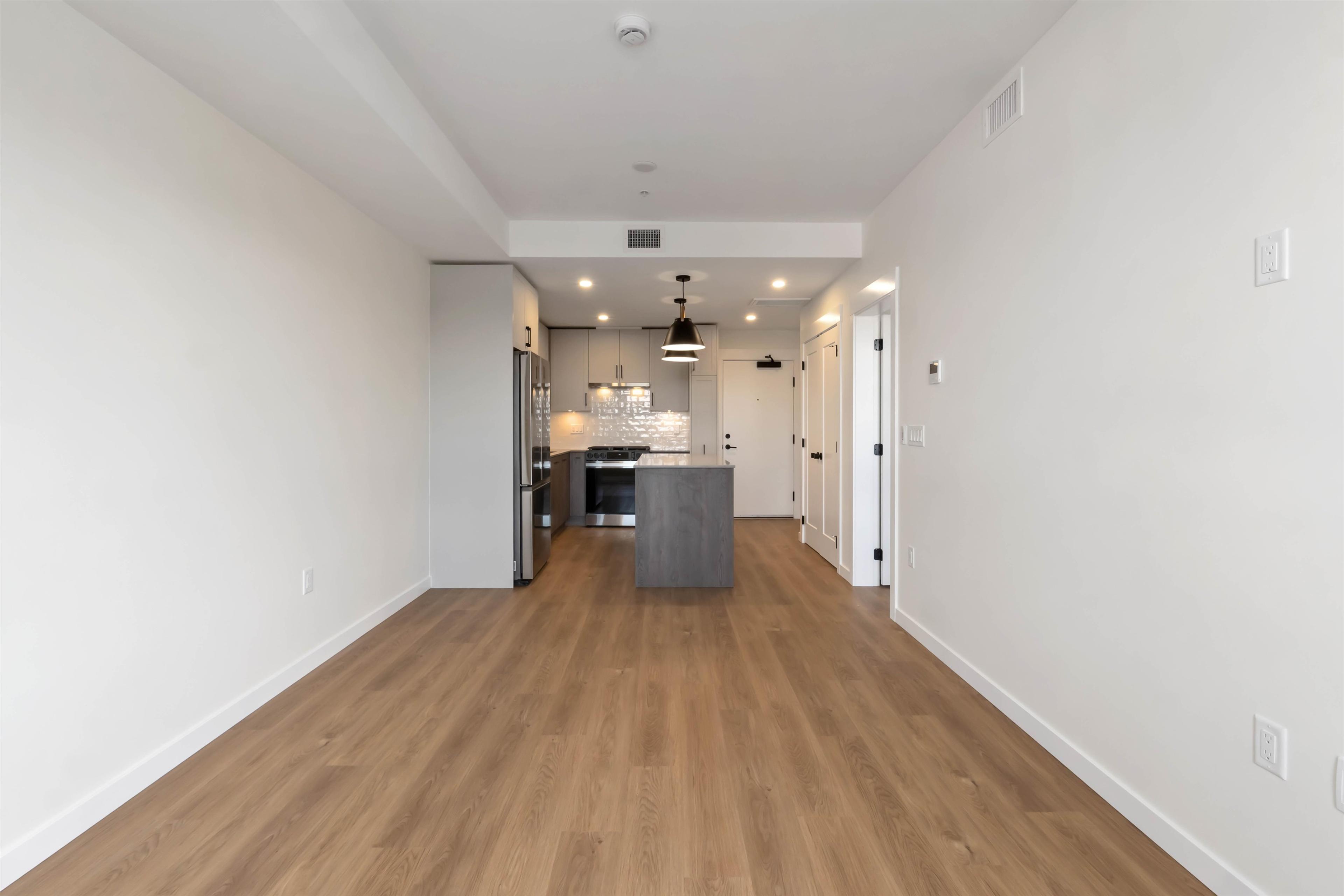 #302 27215 ALDERGROVE TOWN CENTRE DRIVE - Image 3