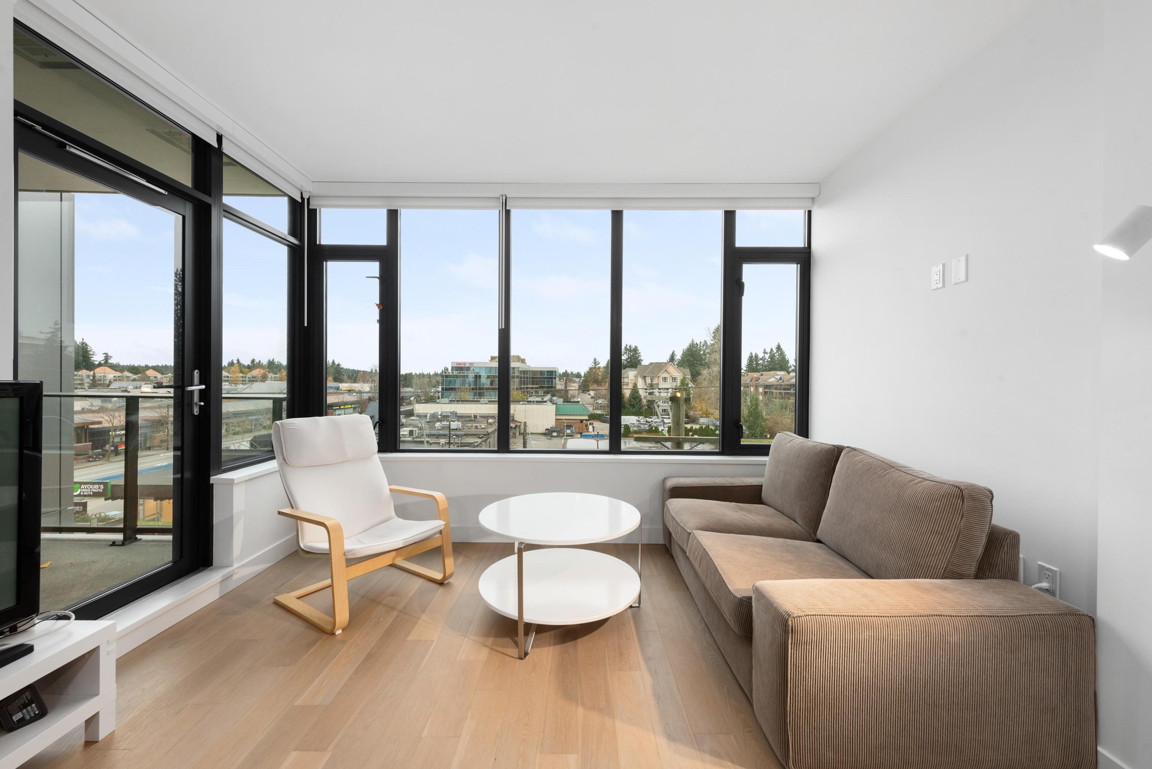 #403 1588 JOHNSTON ROAD - Image 2