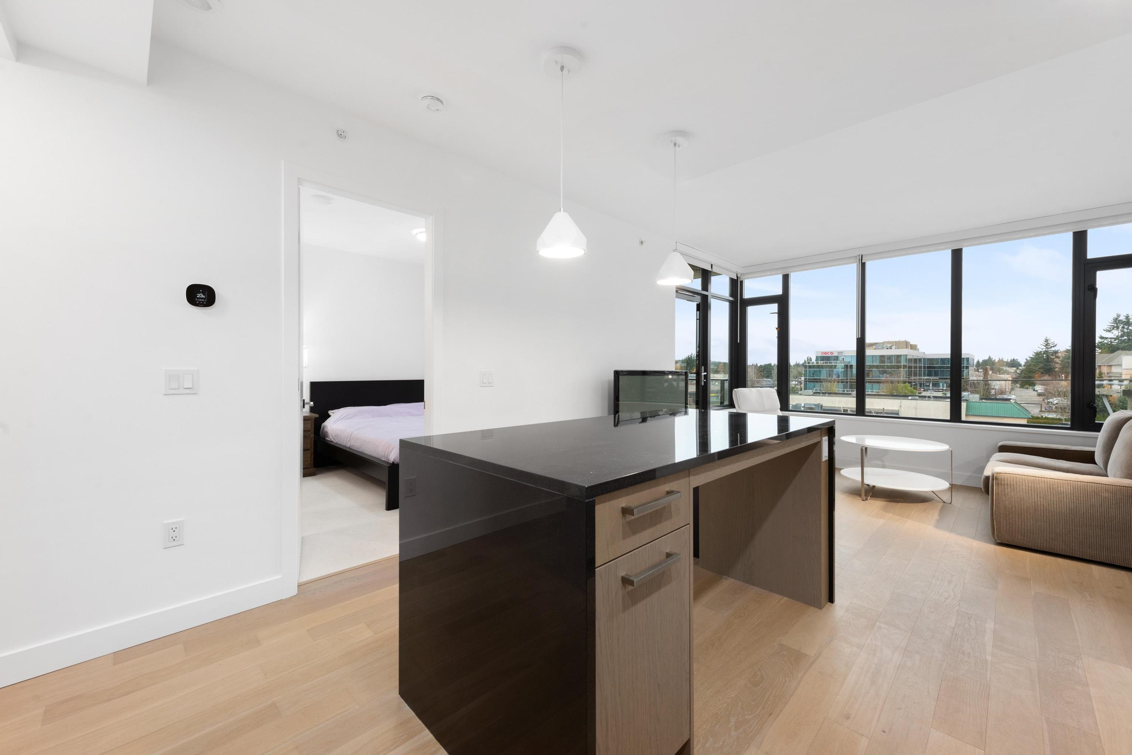 #403 1588 JOHNSTON ROAD - 7