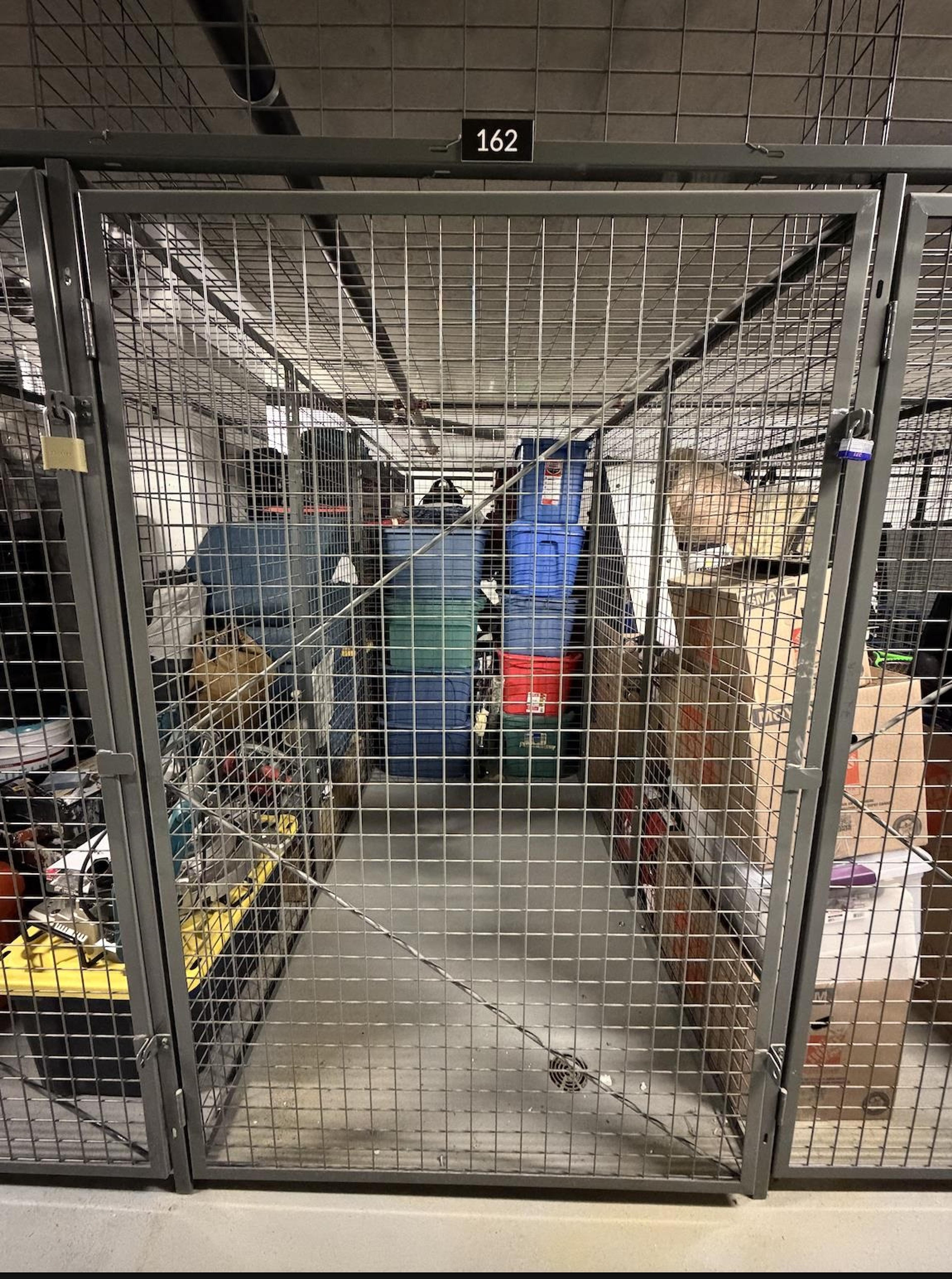 #403 1588 JOHNSTON ROAD - 38