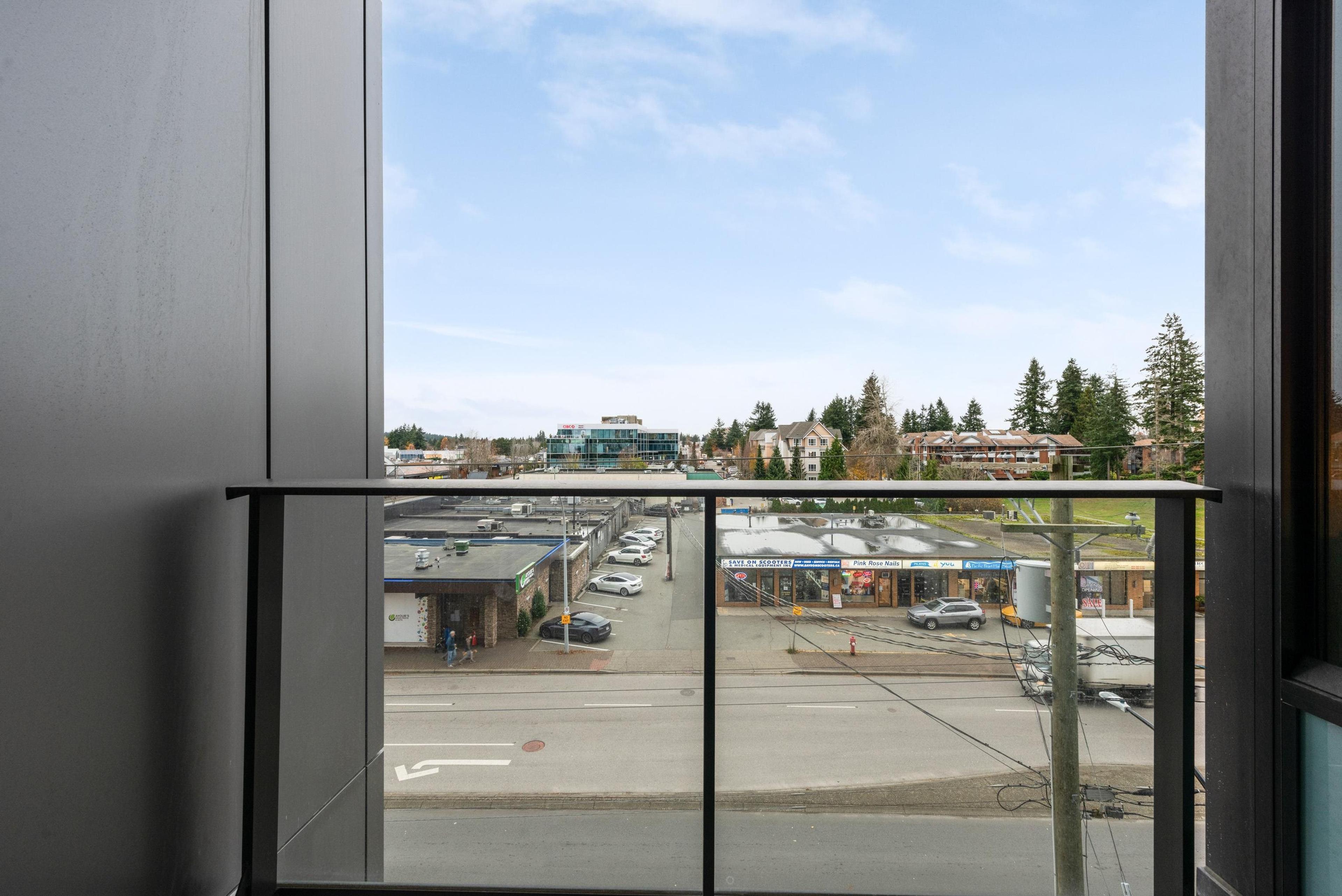 #403 1588 JOHNSTON ROAD - 25