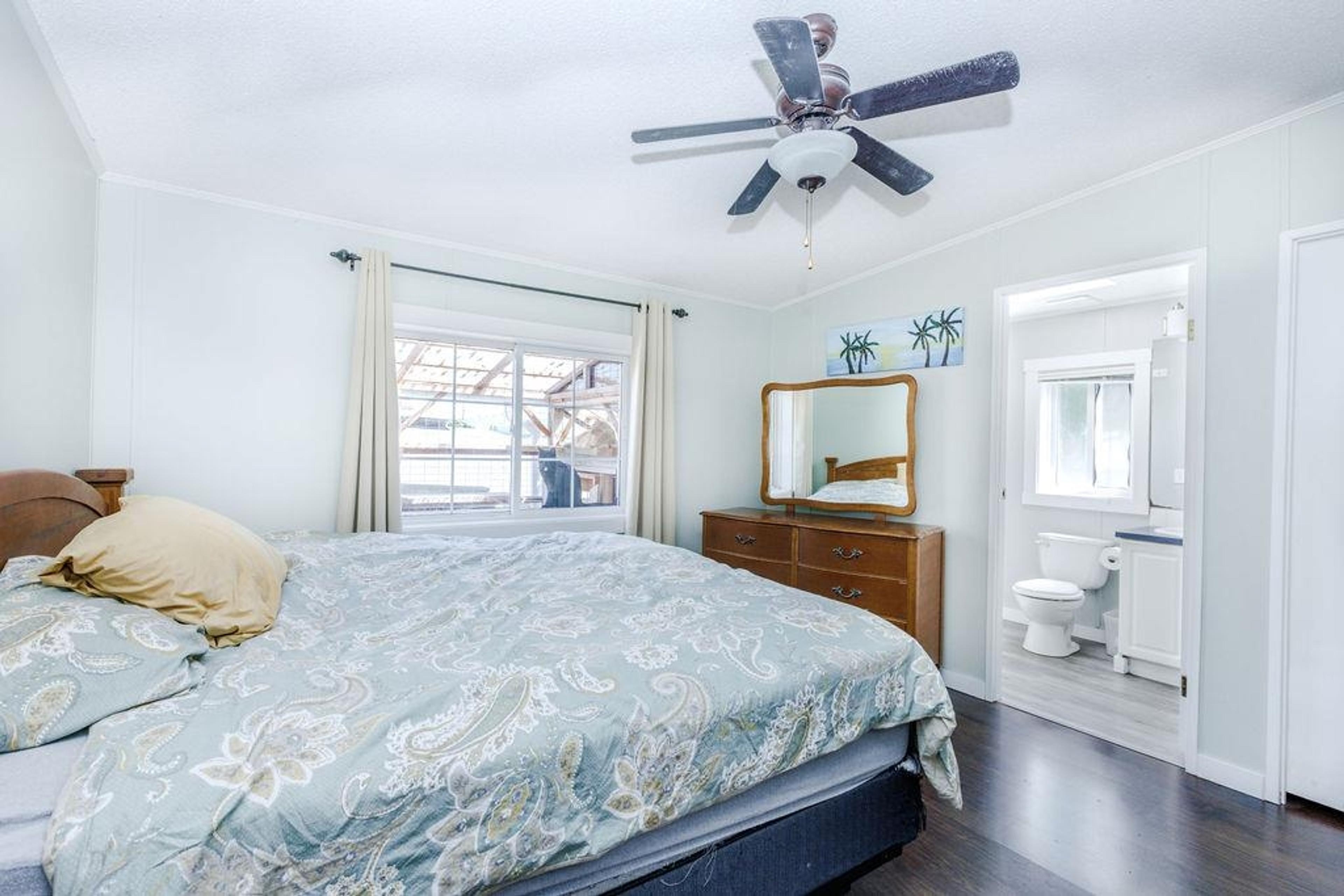 760 HILLCREST ROAD - 13