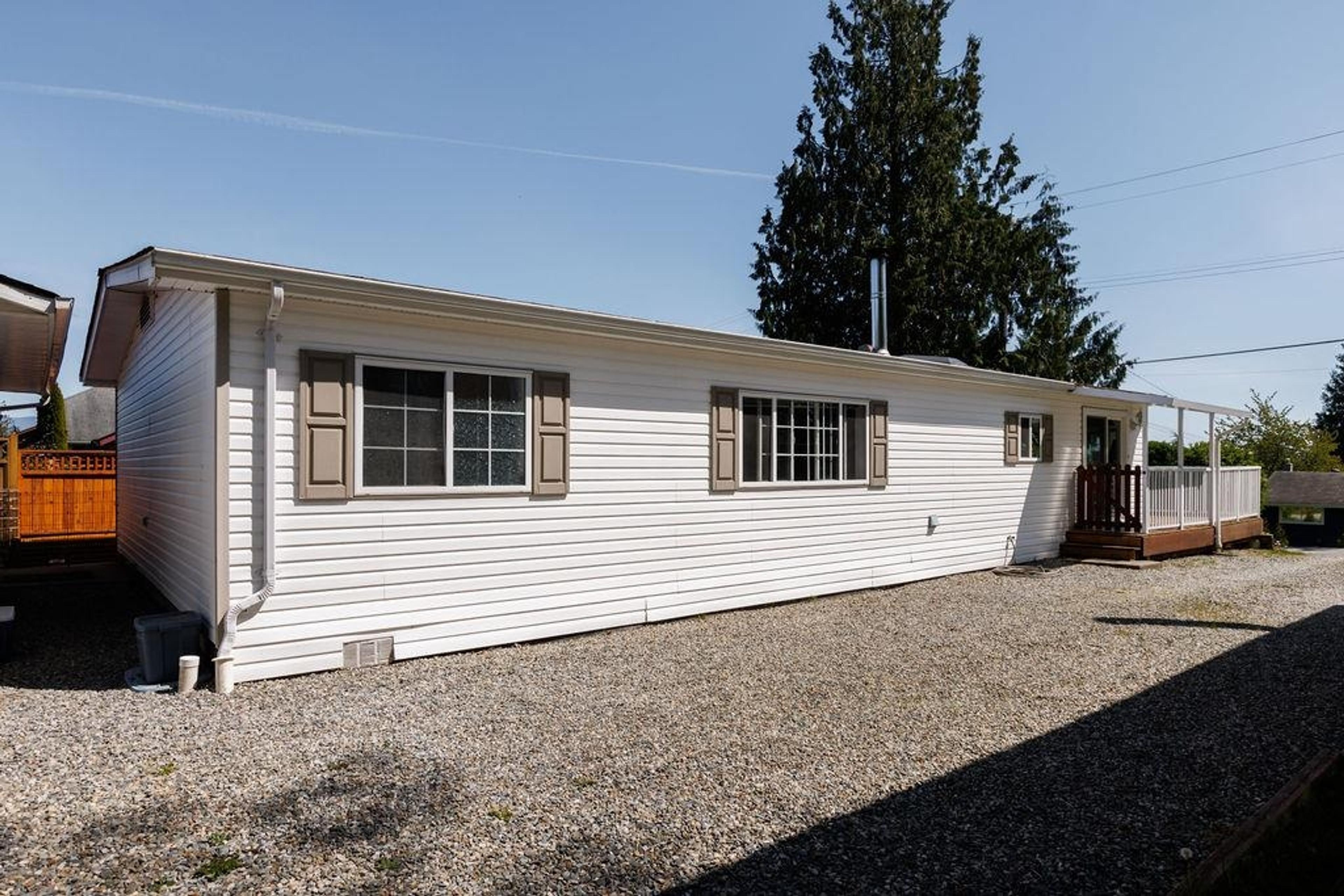 760 HILLCREST ROAD - 20