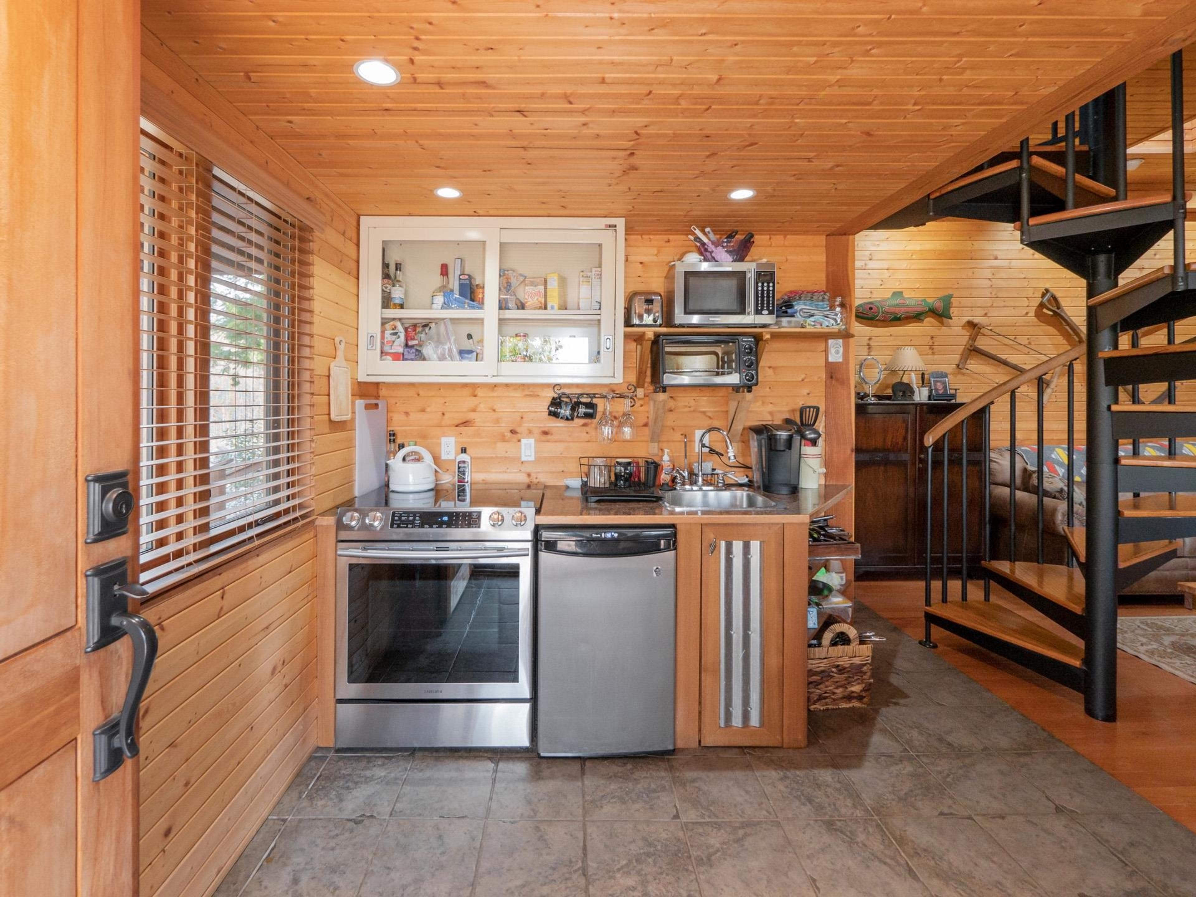 9305 STEPHENS WAY - 10