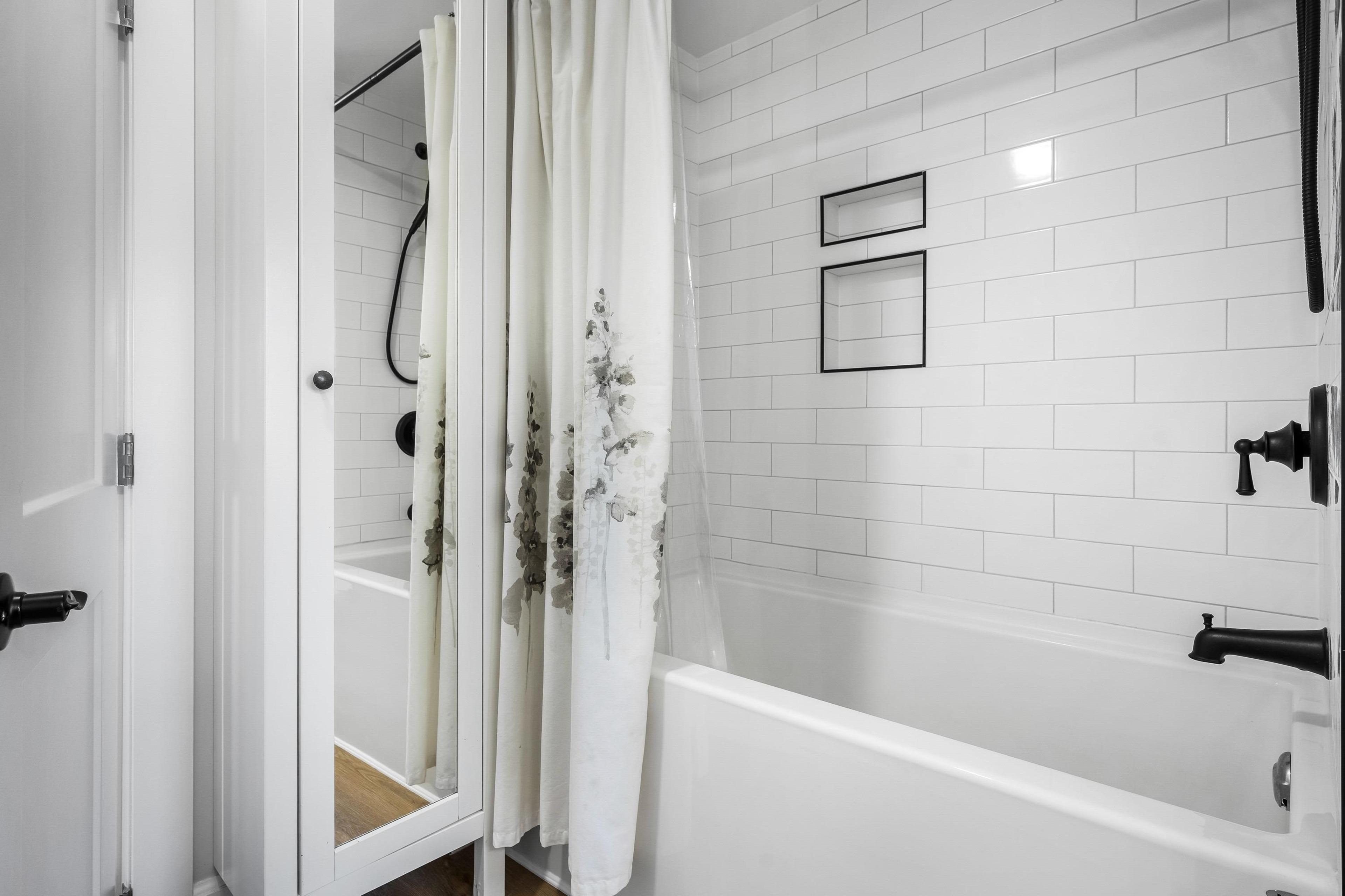 4990 BOUNDARY ROAD - 23