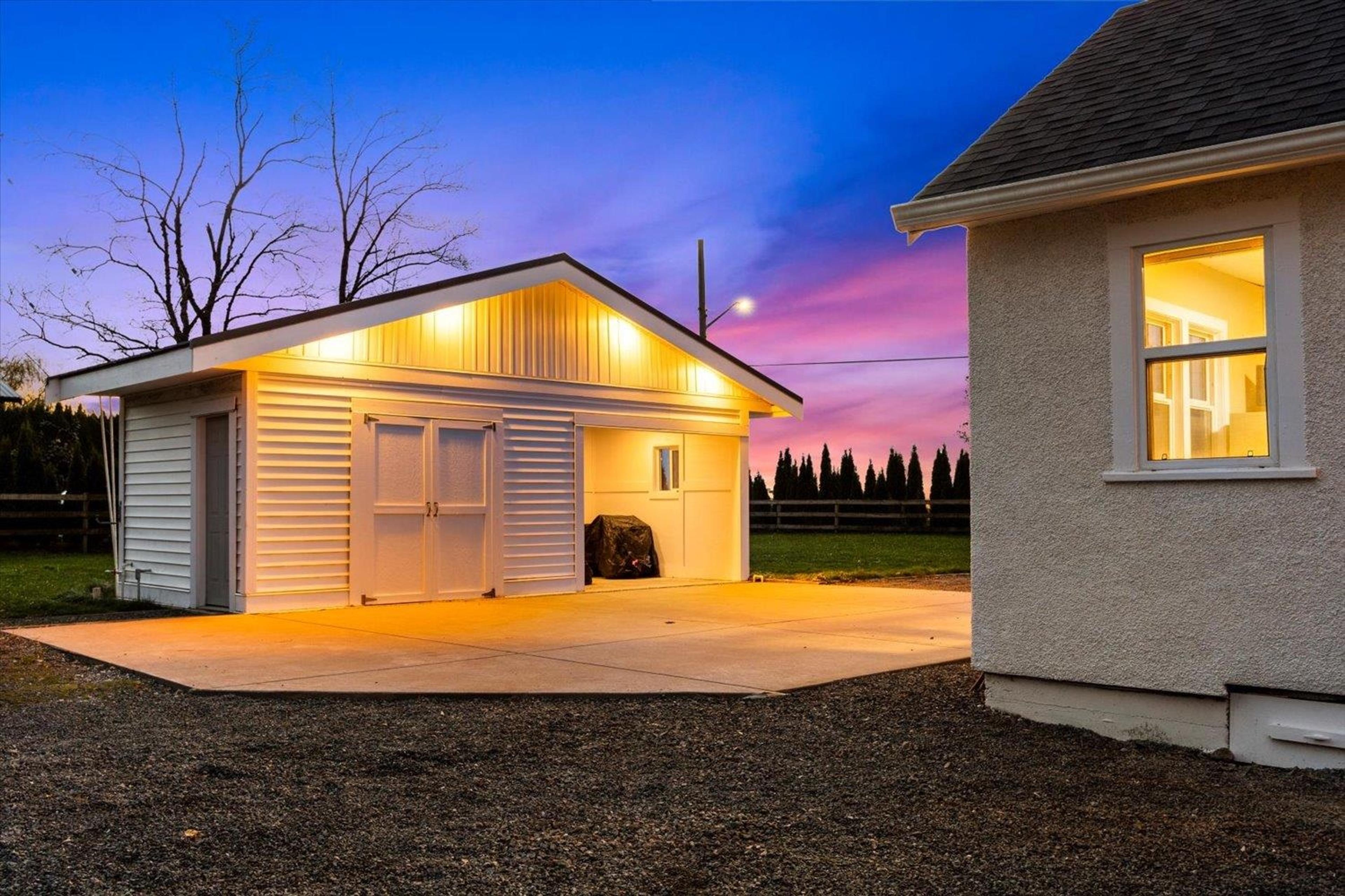 4990 BOUNDARY ROAD - 12