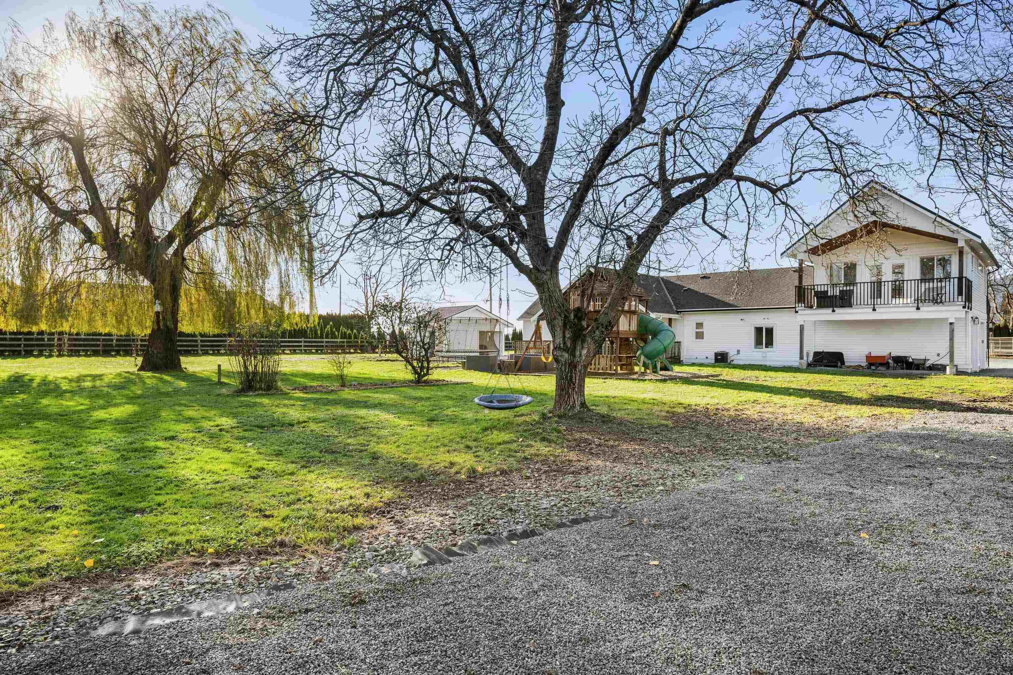 4990 BOUNDARY ROAD - 38