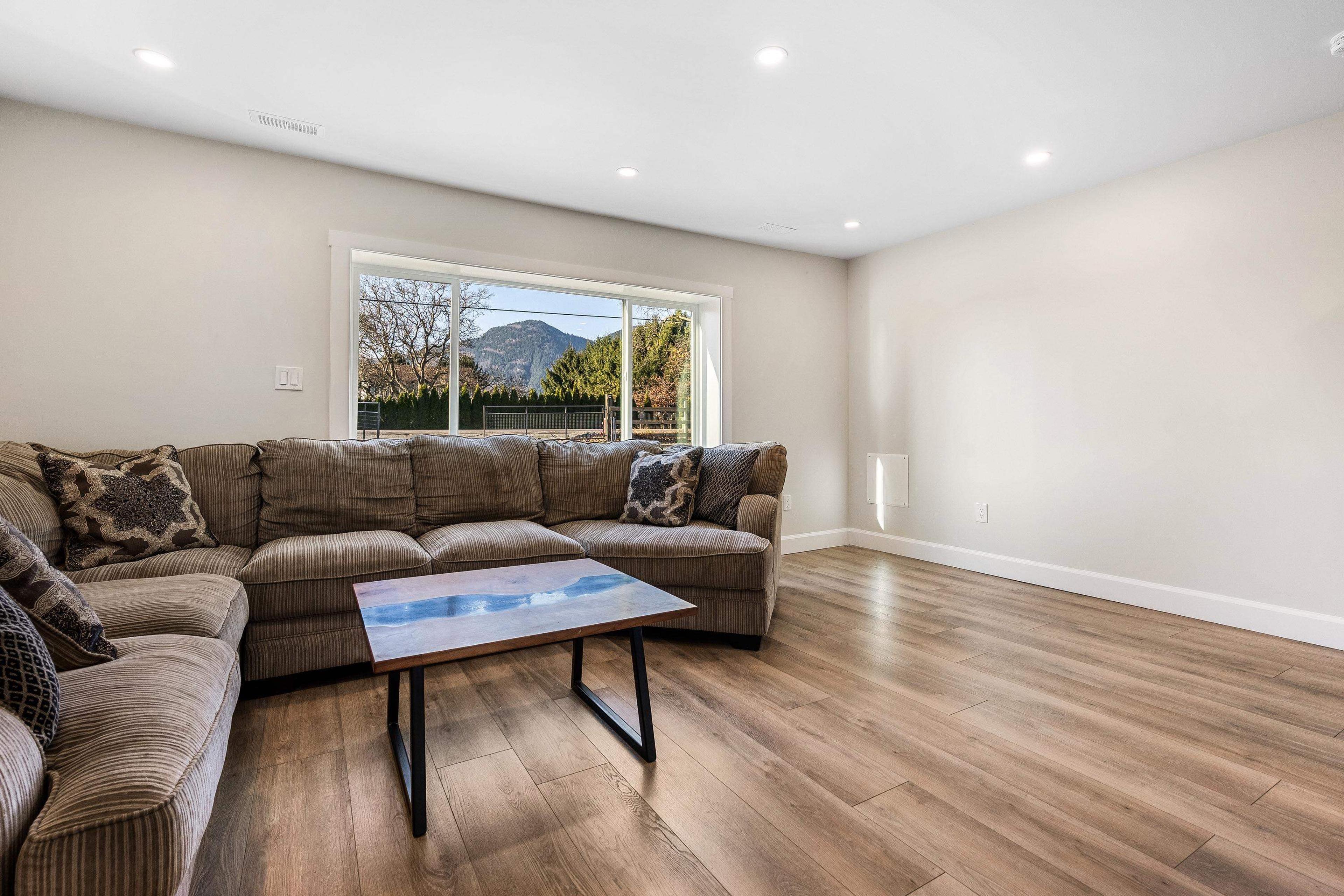 4990 BOUNDARY ROAD - 25