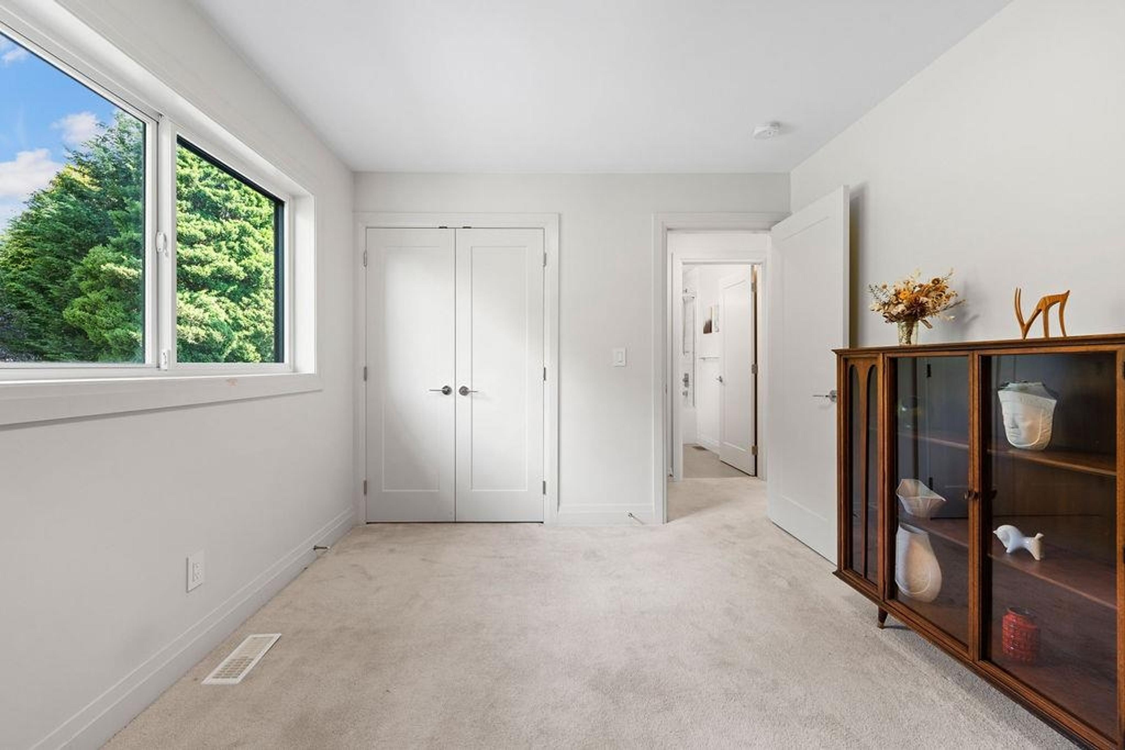 15541 OXENHAM AVENUE - 23