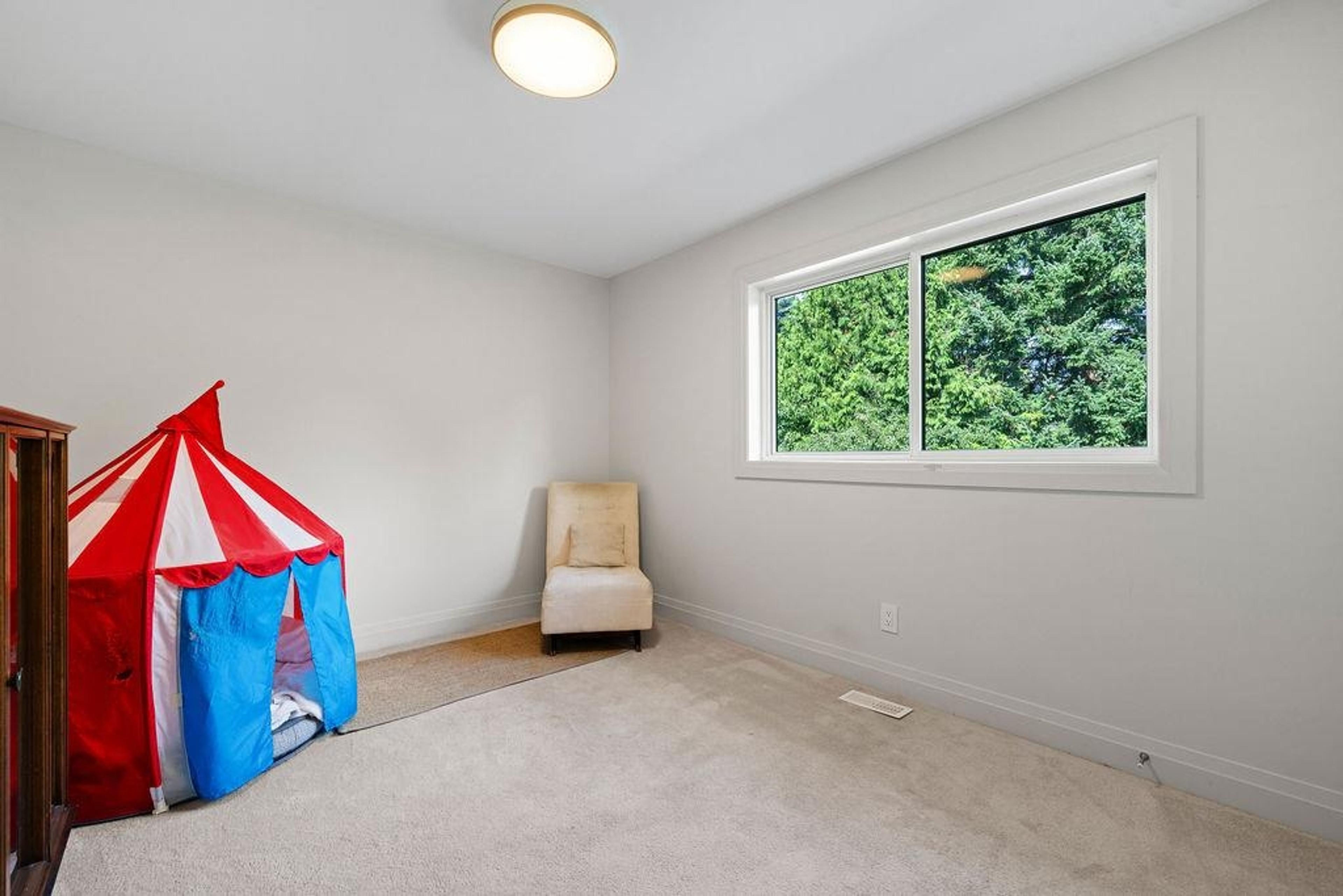 15541 OXENHAM AVENUE - 22