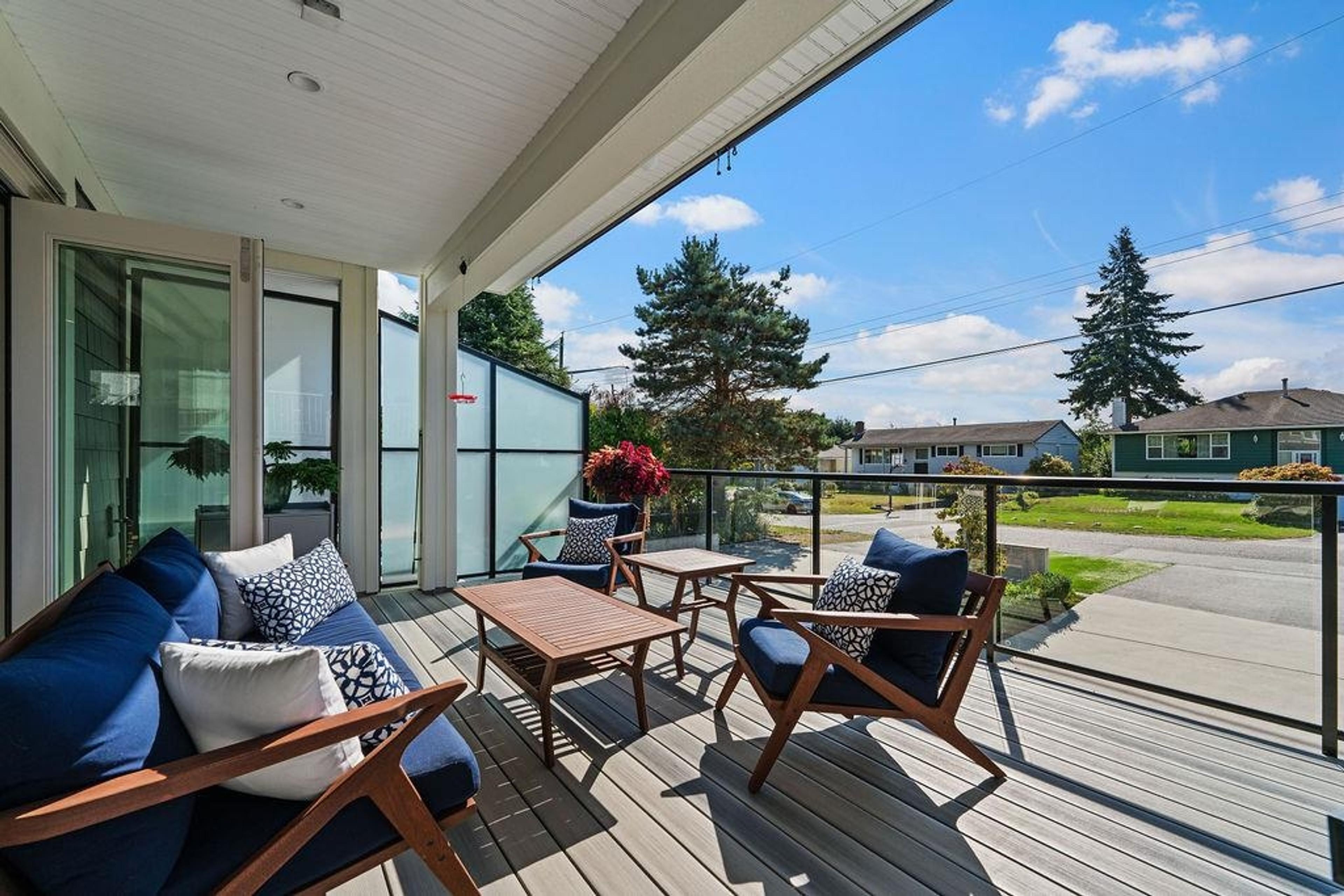 15541 OXENHAM AVENUE - 11