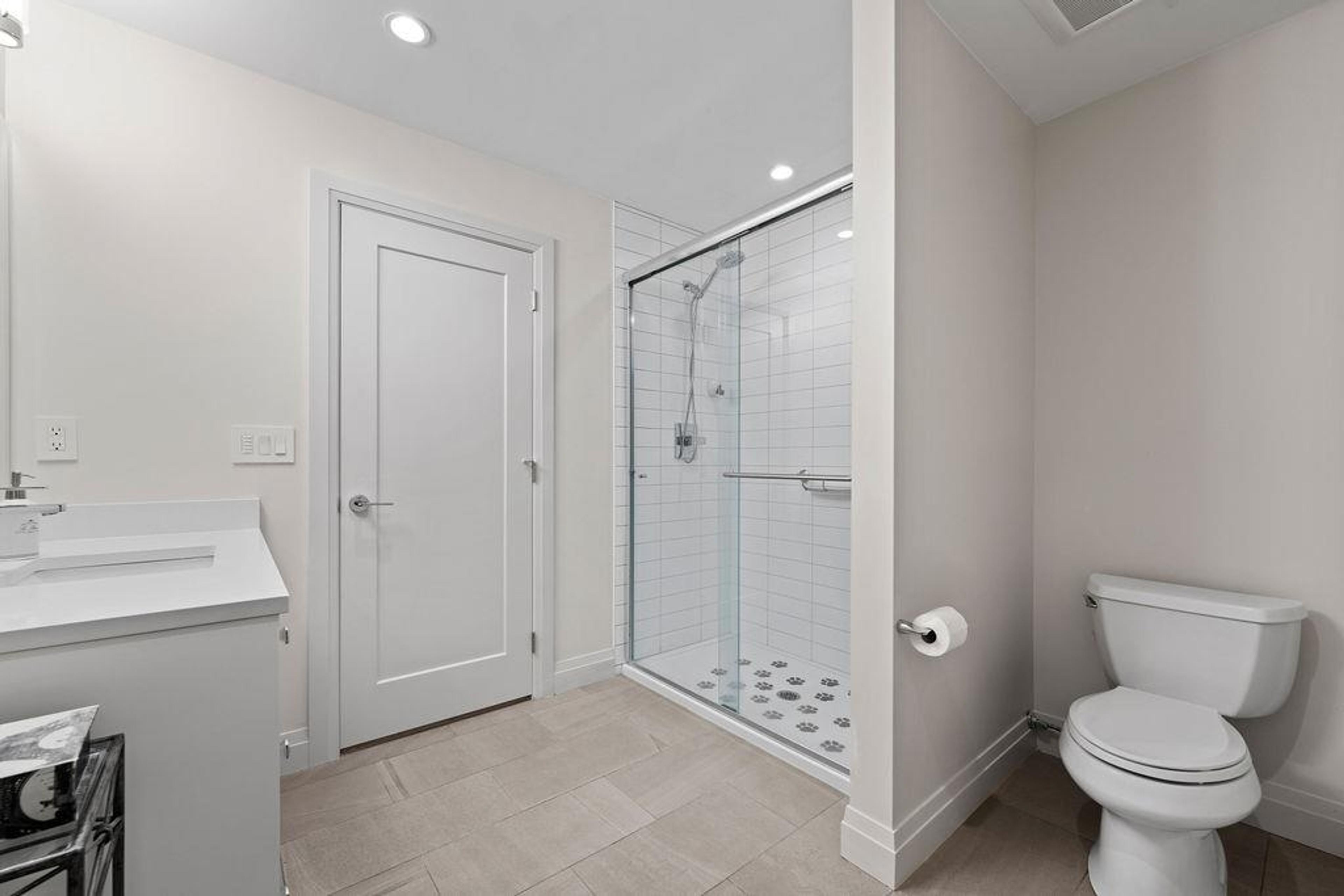 15541 OXENHAM AVENUE - 31