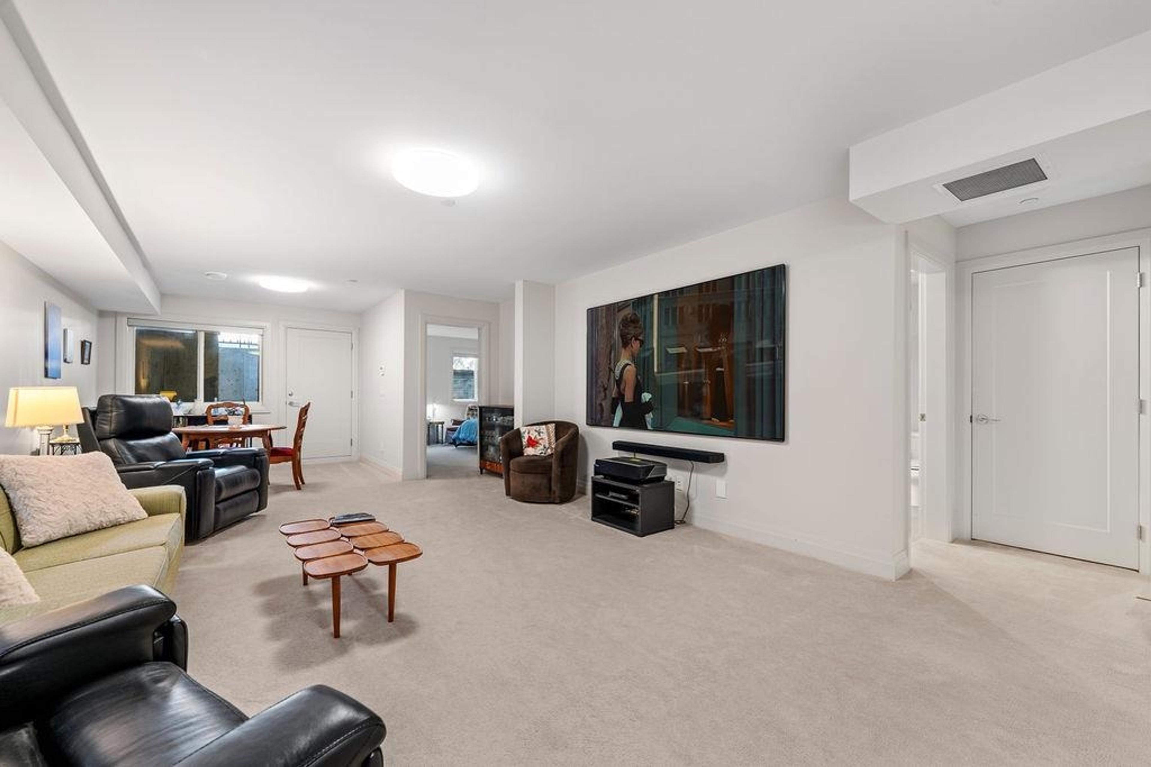 15541 OXENHAM AVENUE - 29