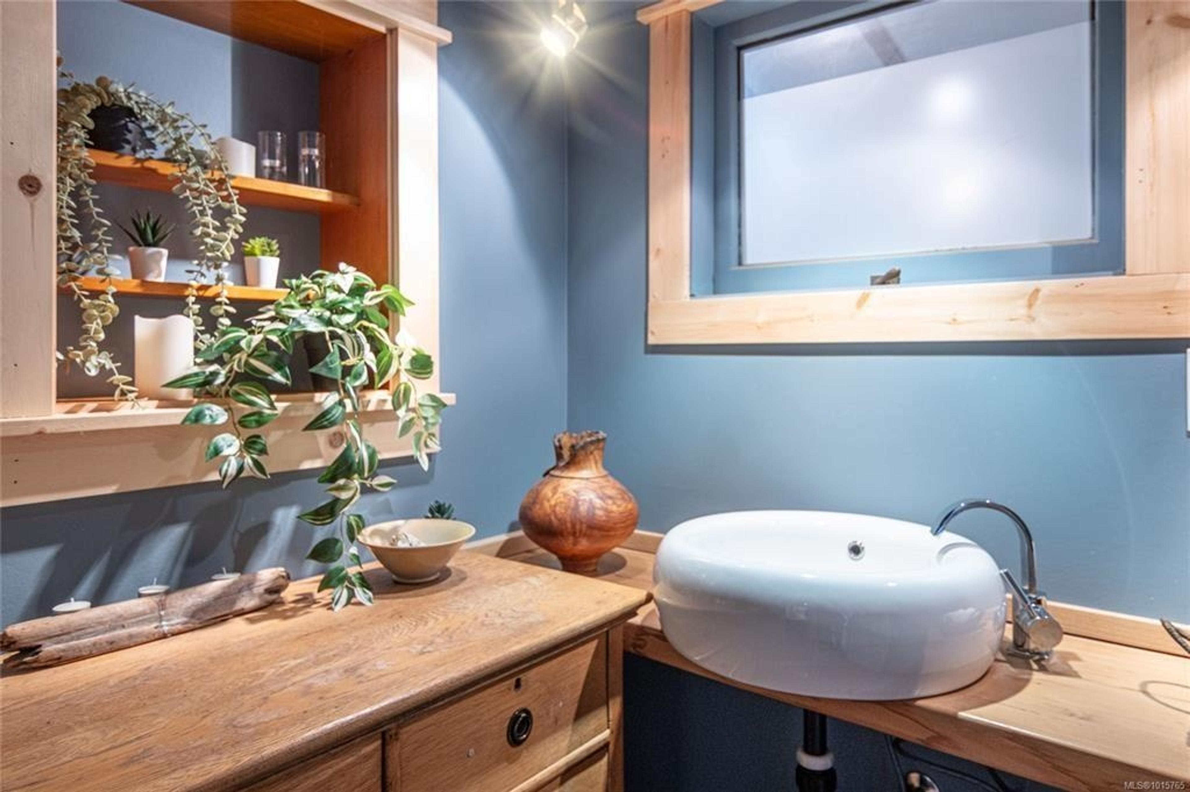 105 ISLAND PARK DRIVE - 27