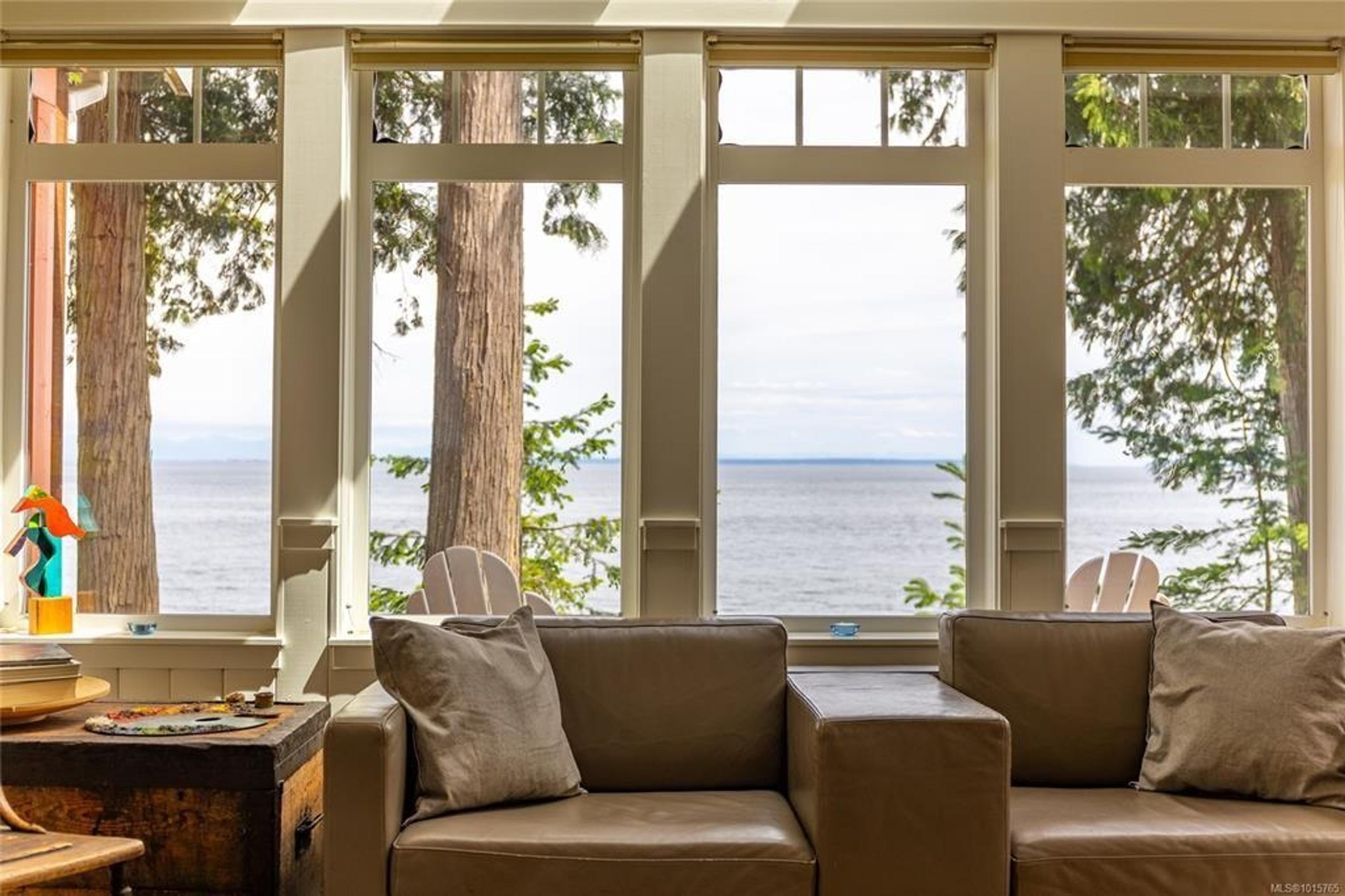 105 ISLAND PARK DRIVE - 7