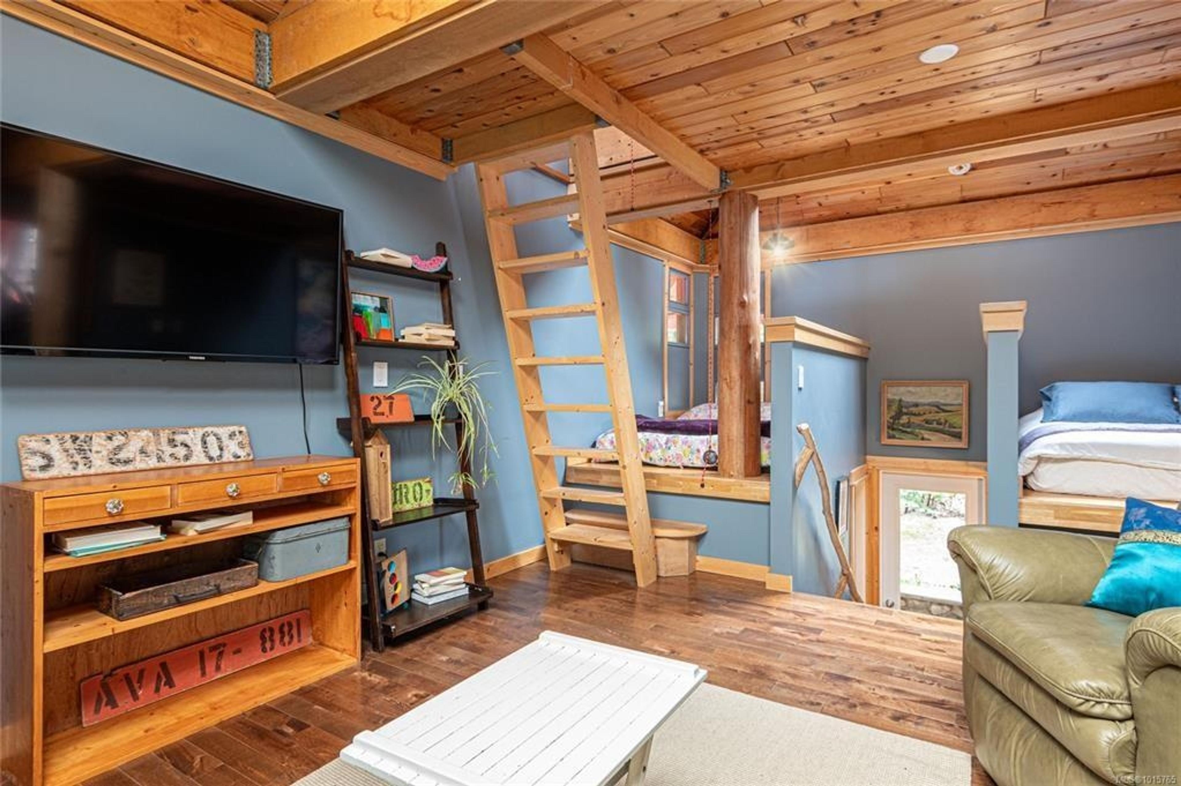 105 ISLAND PARK DRIVE - 28