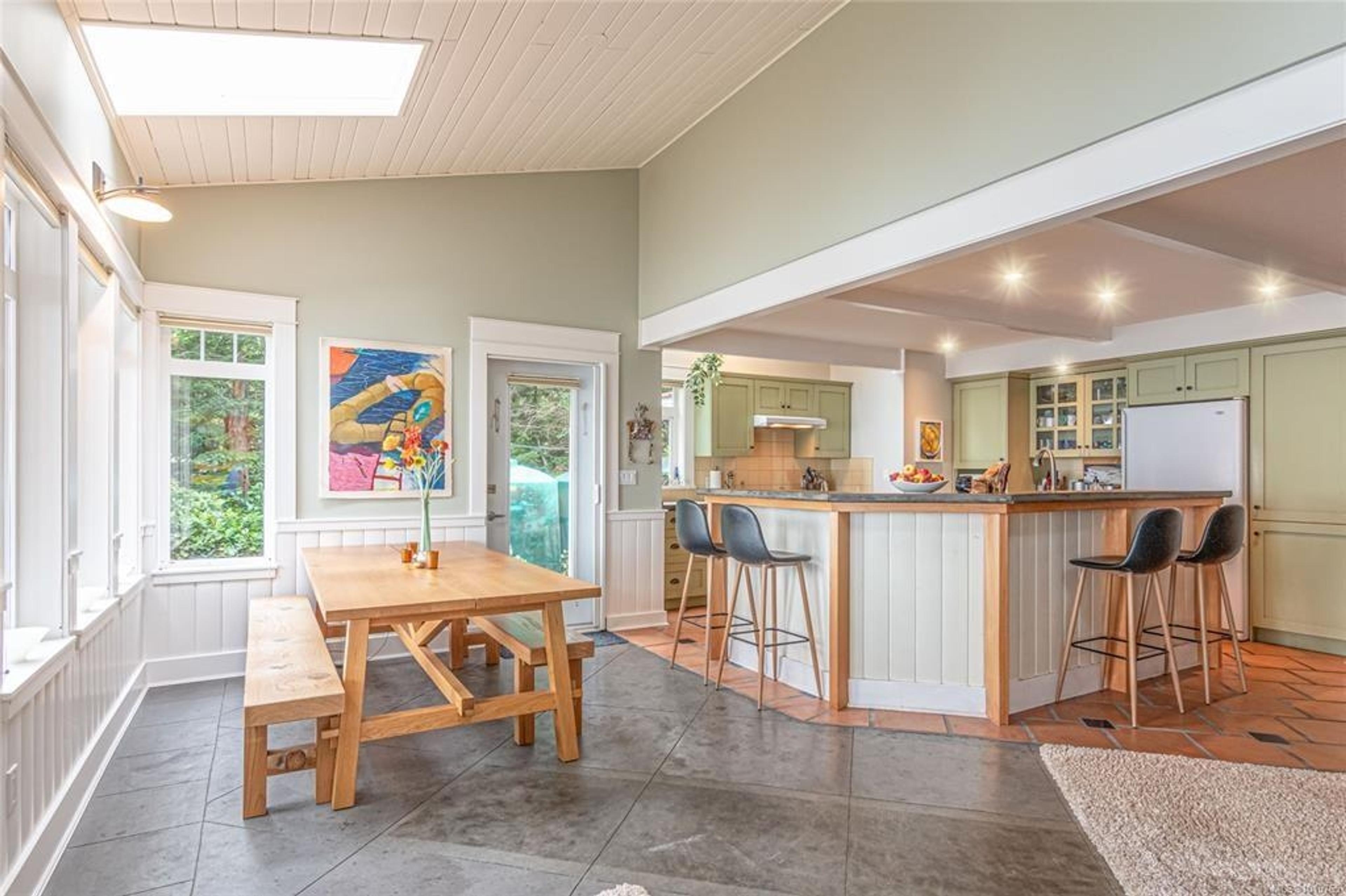 105 ISLAND PARK DRIVE - 11