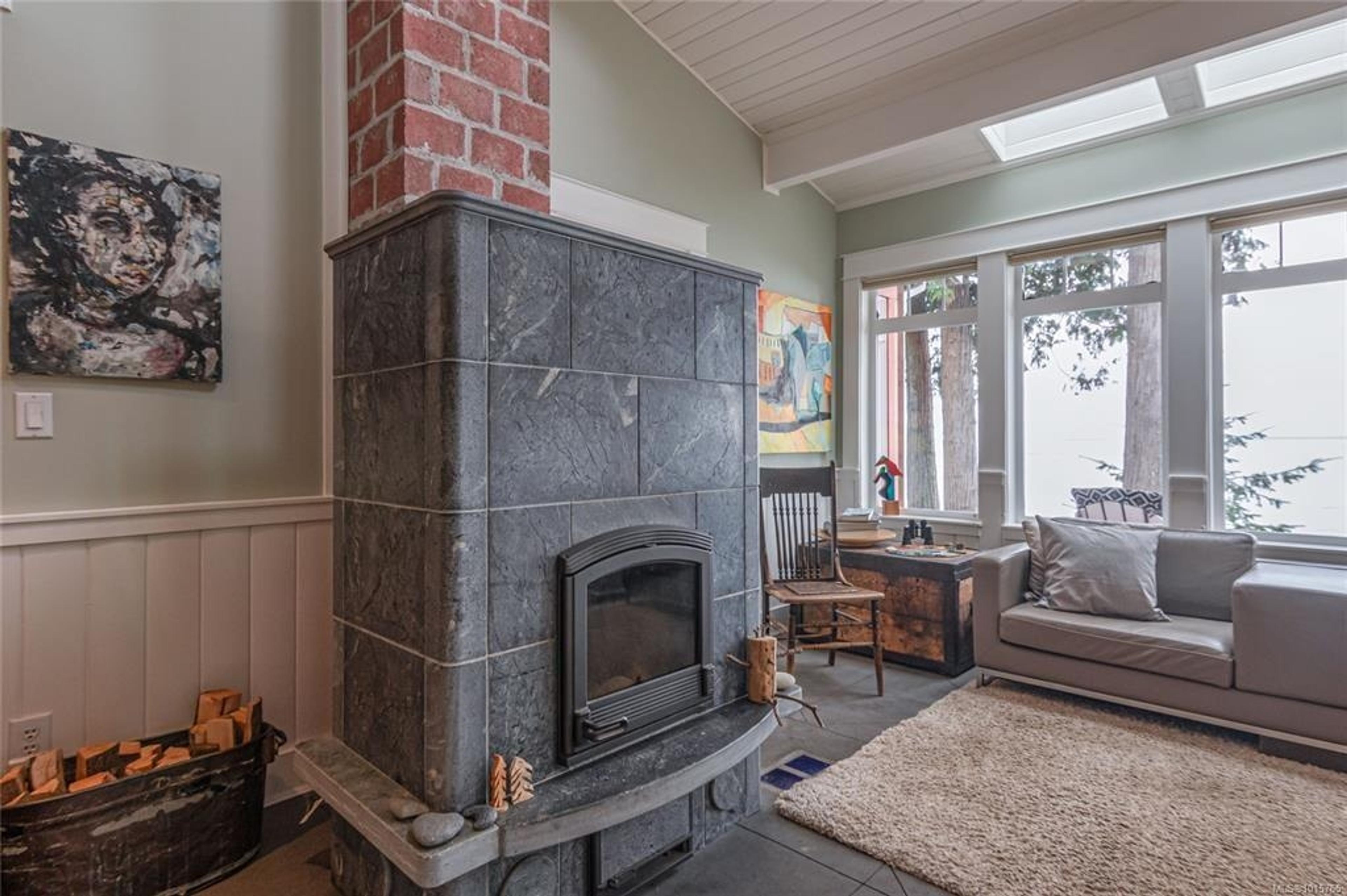 105 ISLAND PARK DRIVE - 19