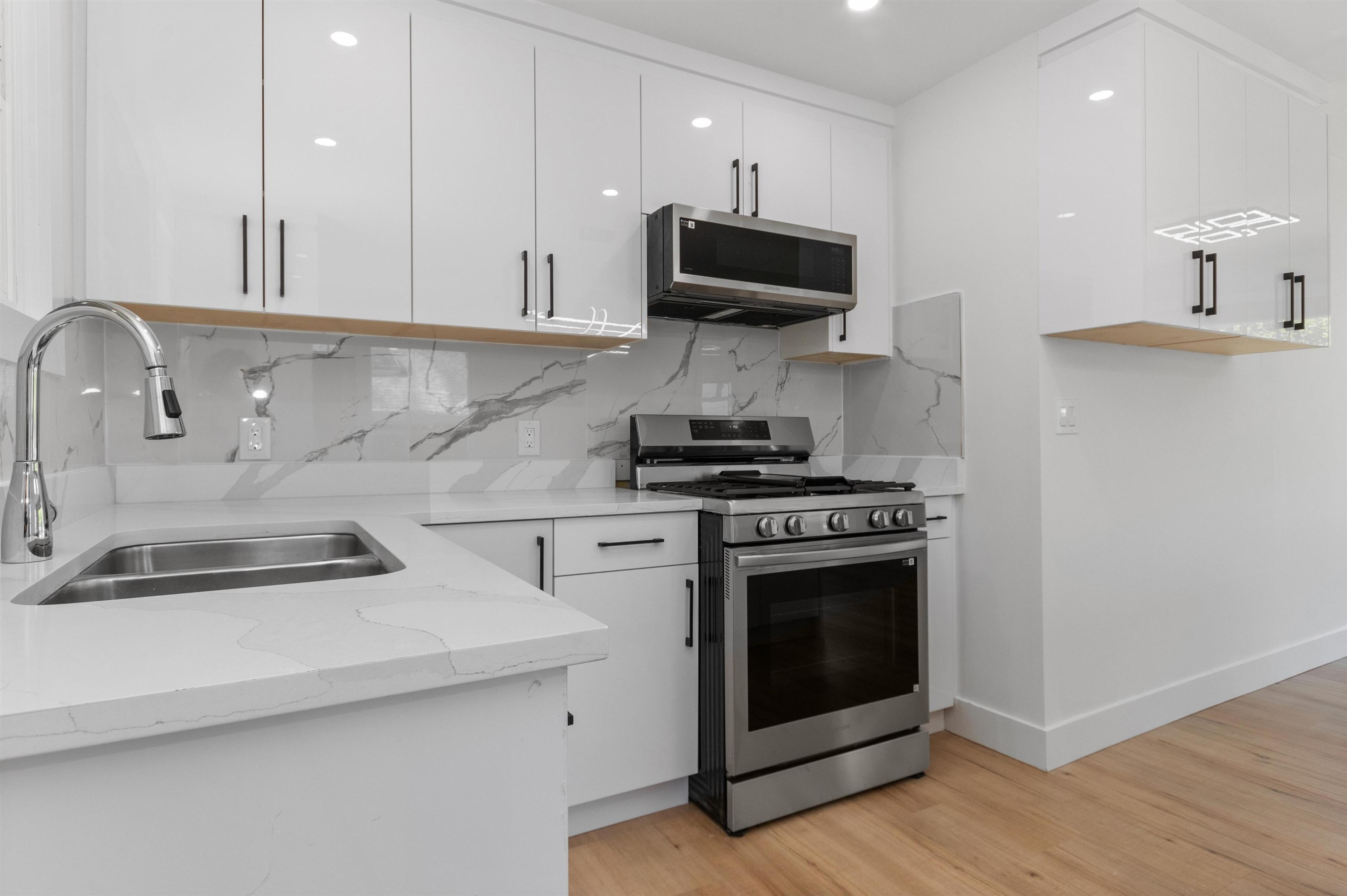 524 RUPERT STREET - 8