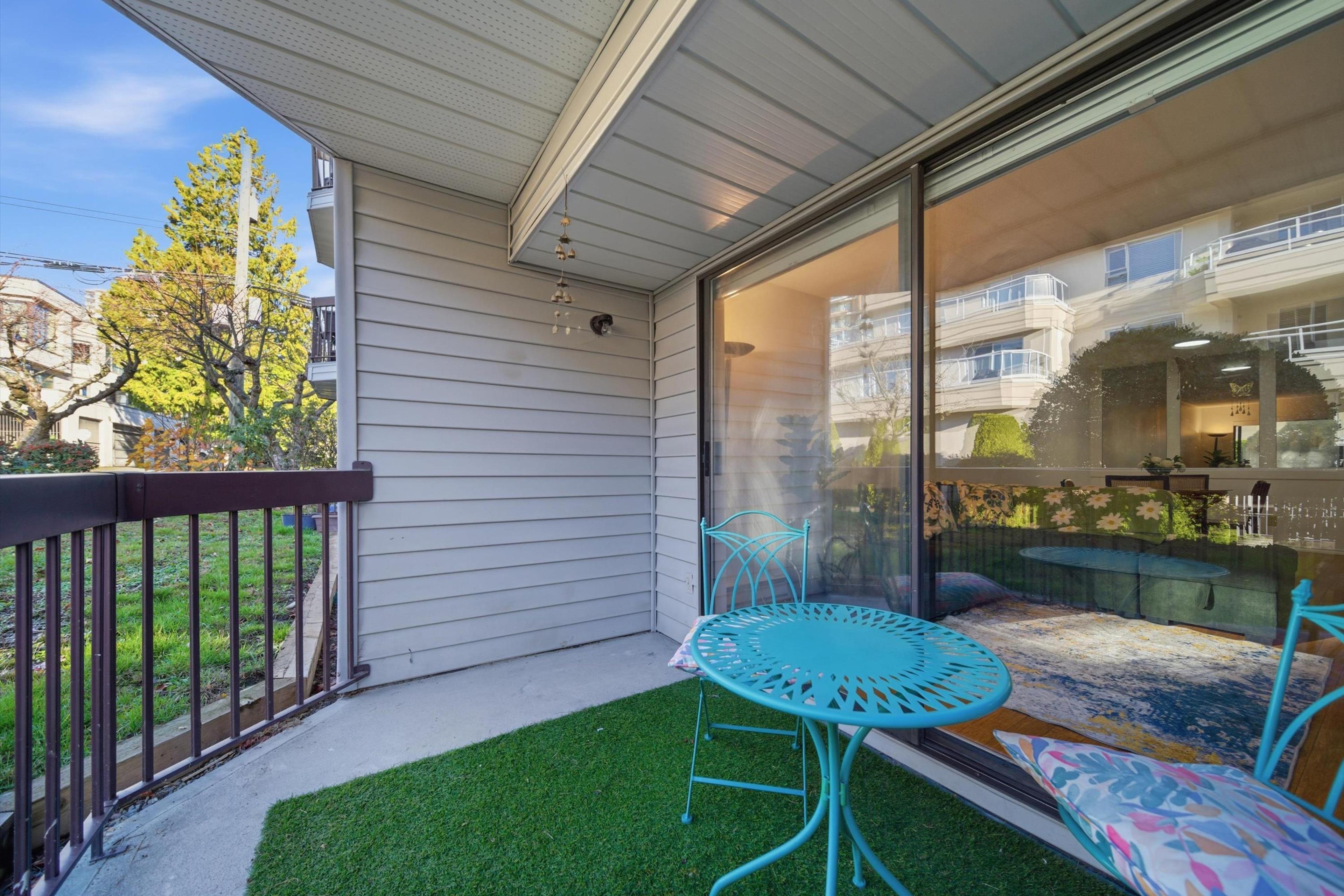 #104 15290 THRIFT AVENUE - 12