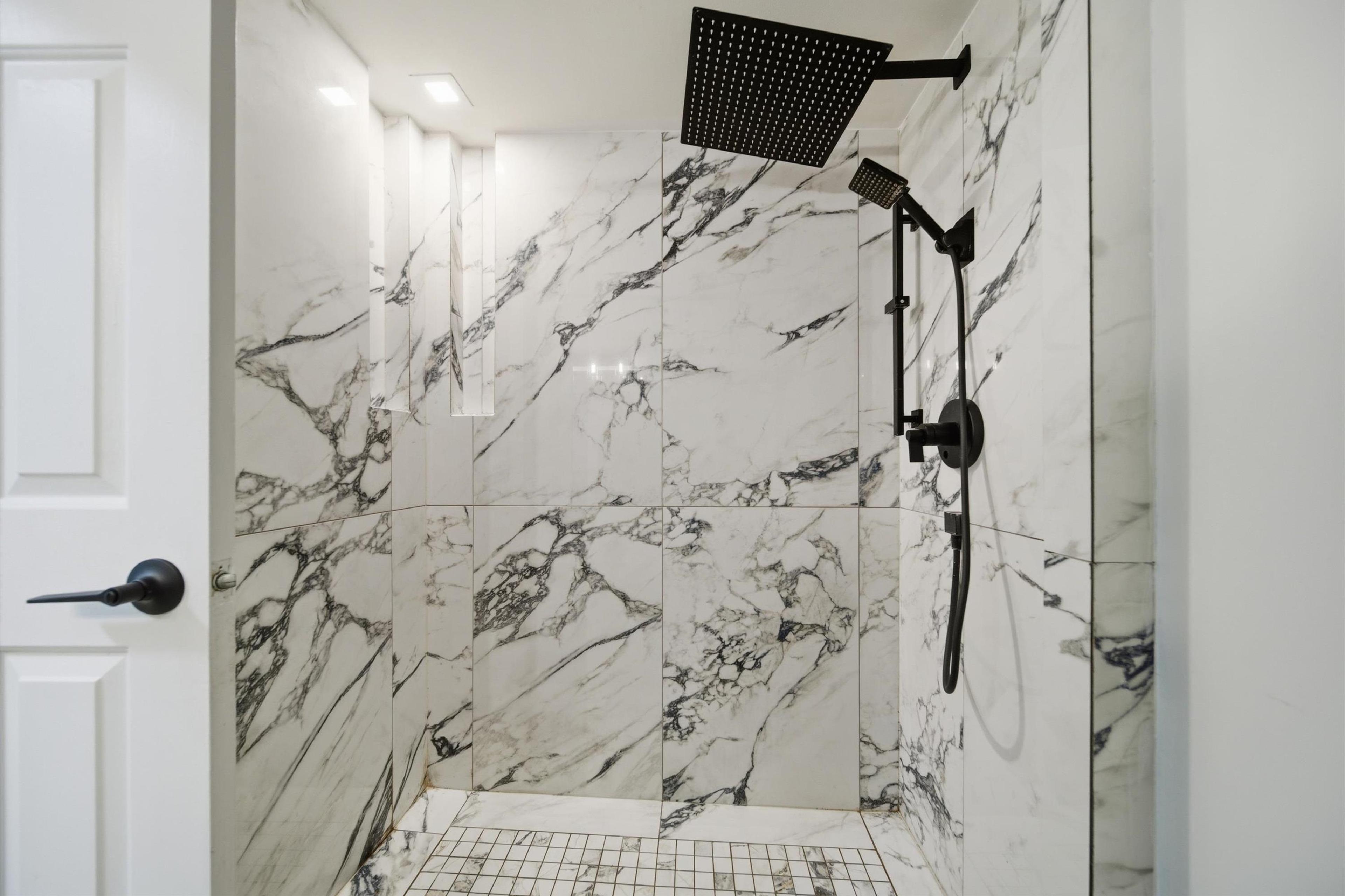 #104 15290 THRIFT AVENUE - 9