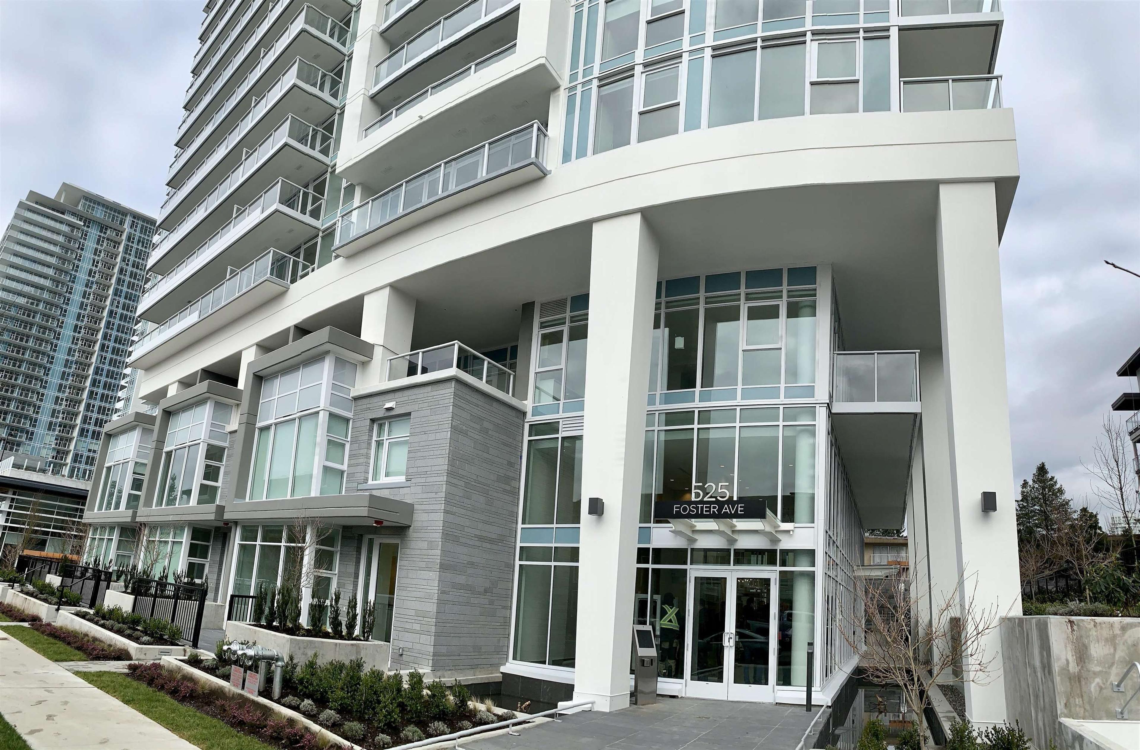 525 Foster Avenue, Coquitlam - Exteriors - Photo 3