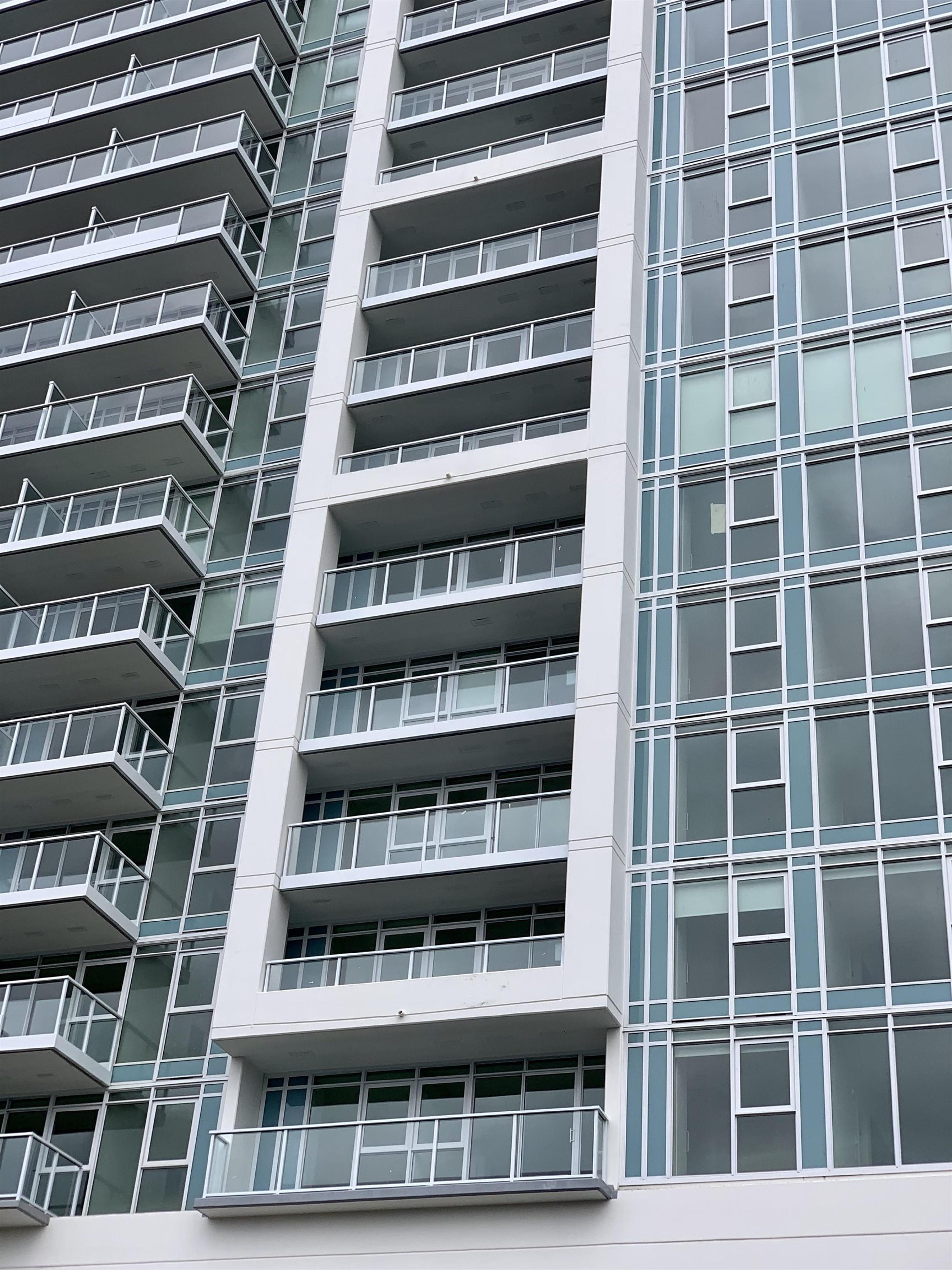 525 Foster Avenue, Coquitlam - Exteriors - Photo 4