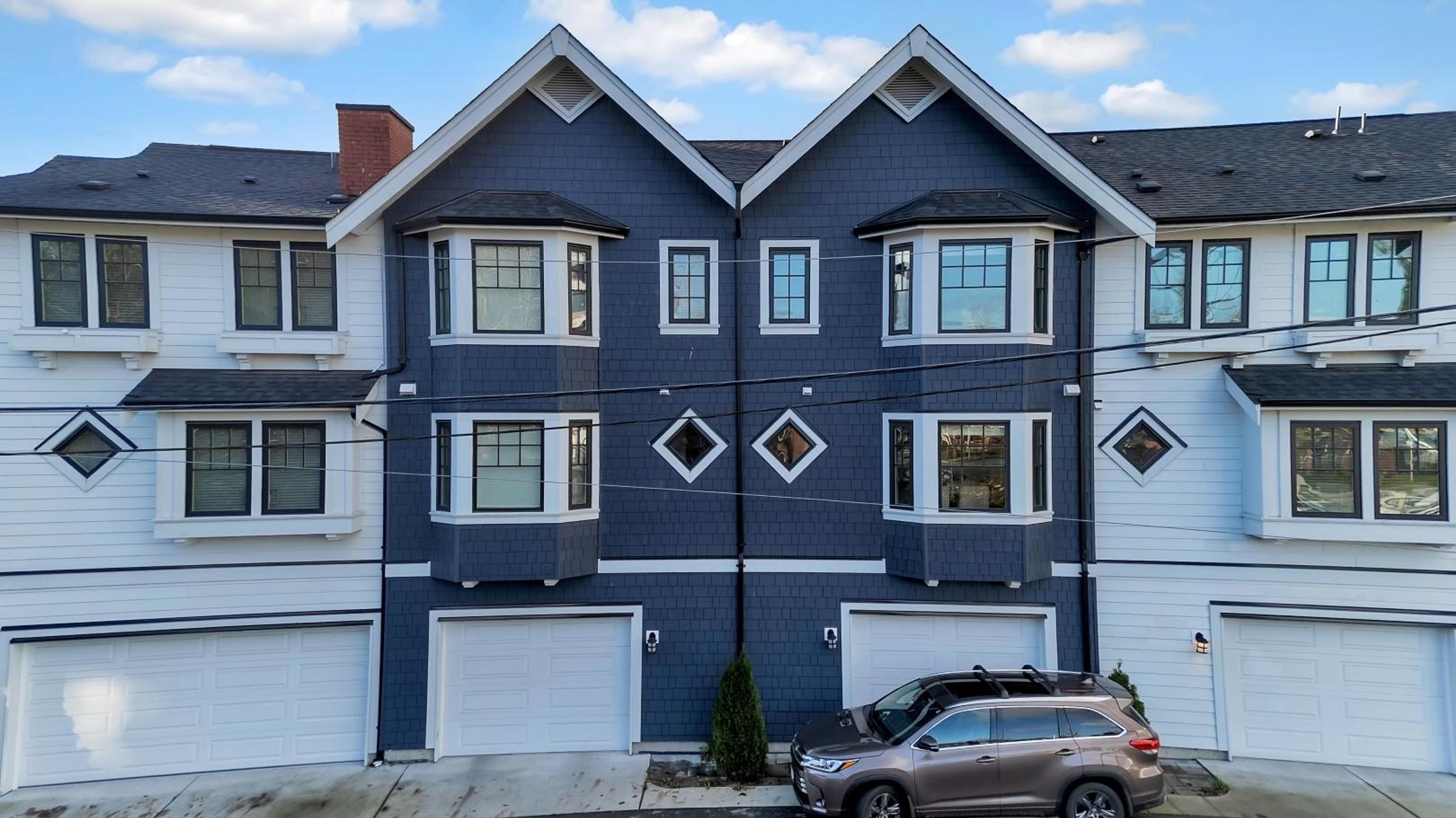 2338 Kelly Avenue, Port Coquitlam - Exteriors - Photo 1